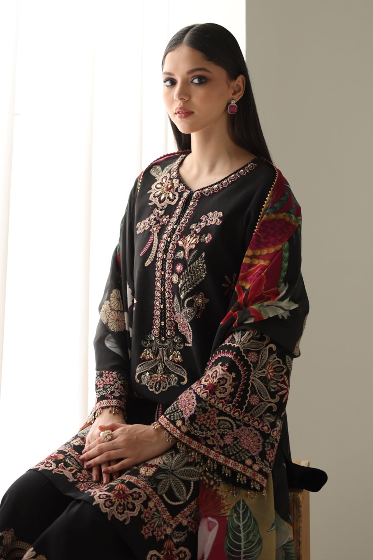 EMBROIDERED SILK SF-4175