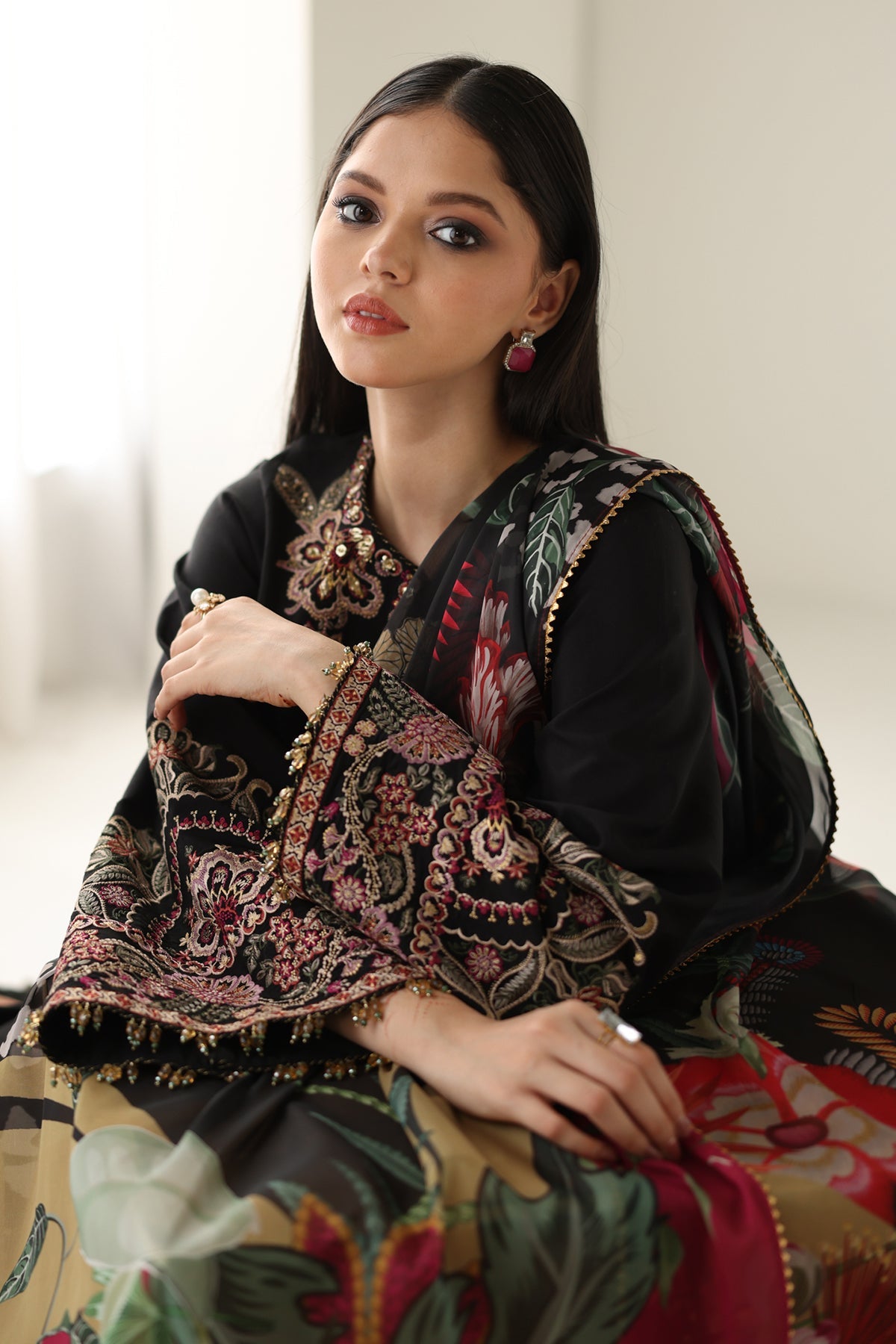 EMBROIDERED SILK UF-4175