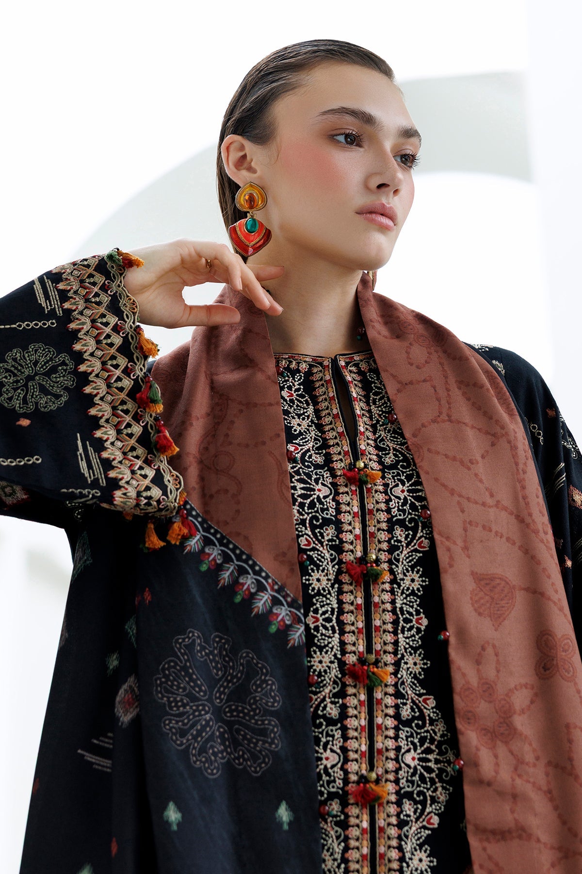 EMBROIDERED KHADDAR SF-4596