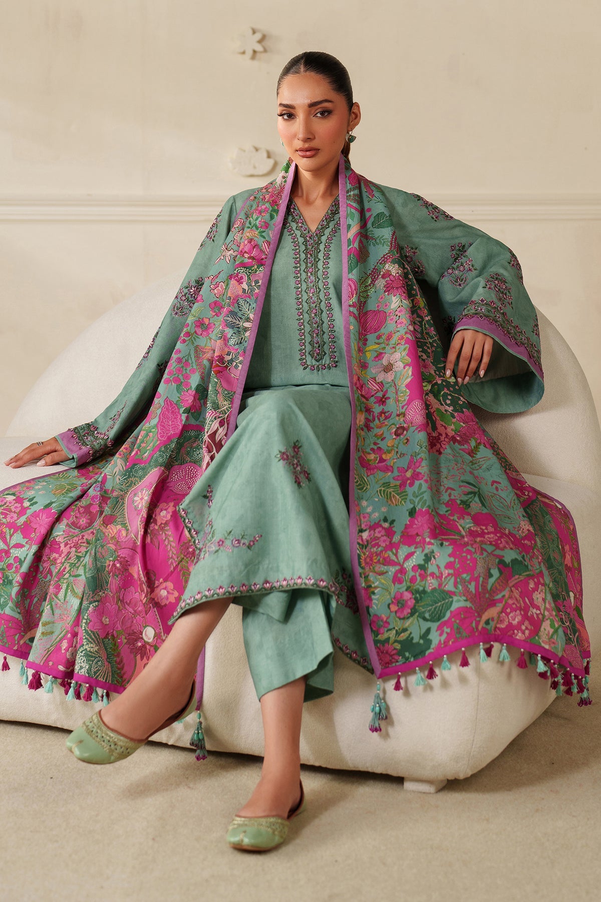 EMBROIDERED KHADDAR UF-4343