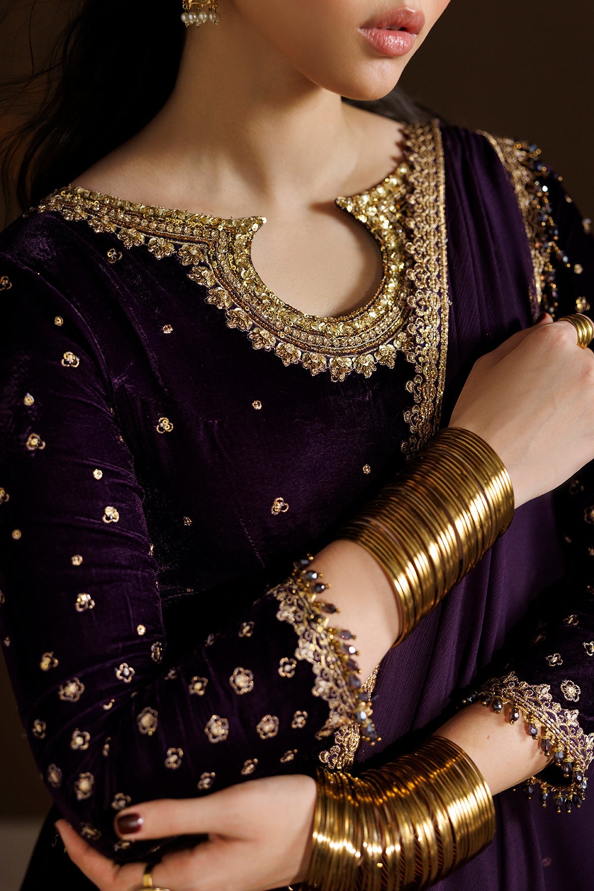 EMBROIDERED VELVET SF-4628