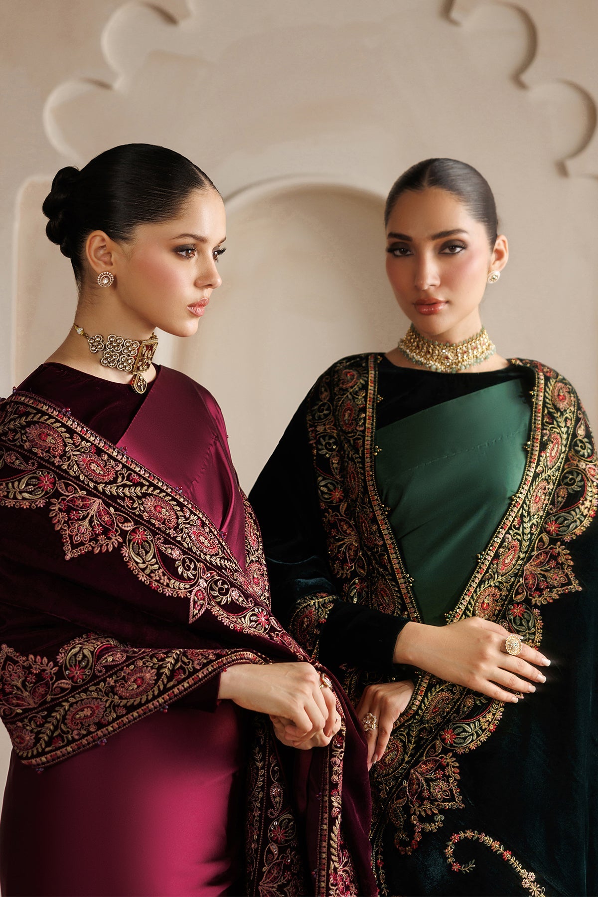 EMBROIDERED VELVET SHAWL VS-75