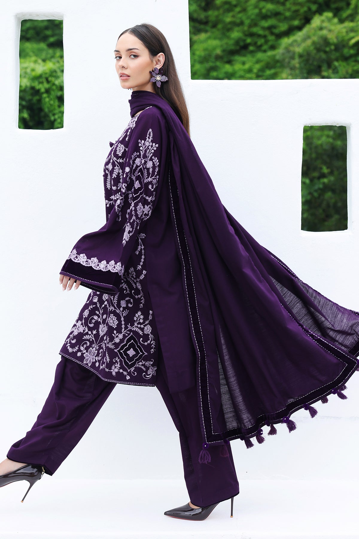 EMBROIDERED KHADDAR UF-4615