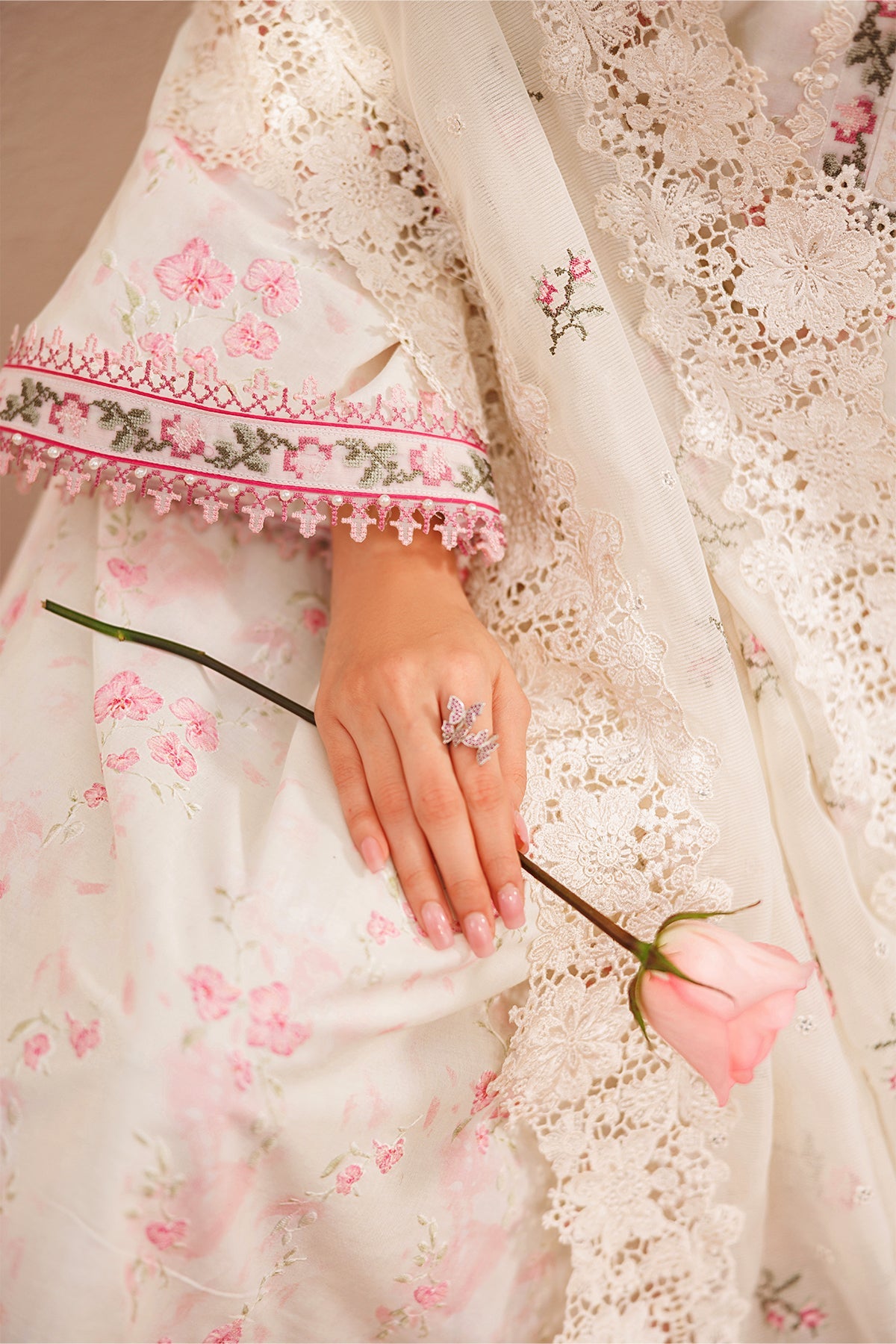 EMBROIDERED LAWN SF-4392