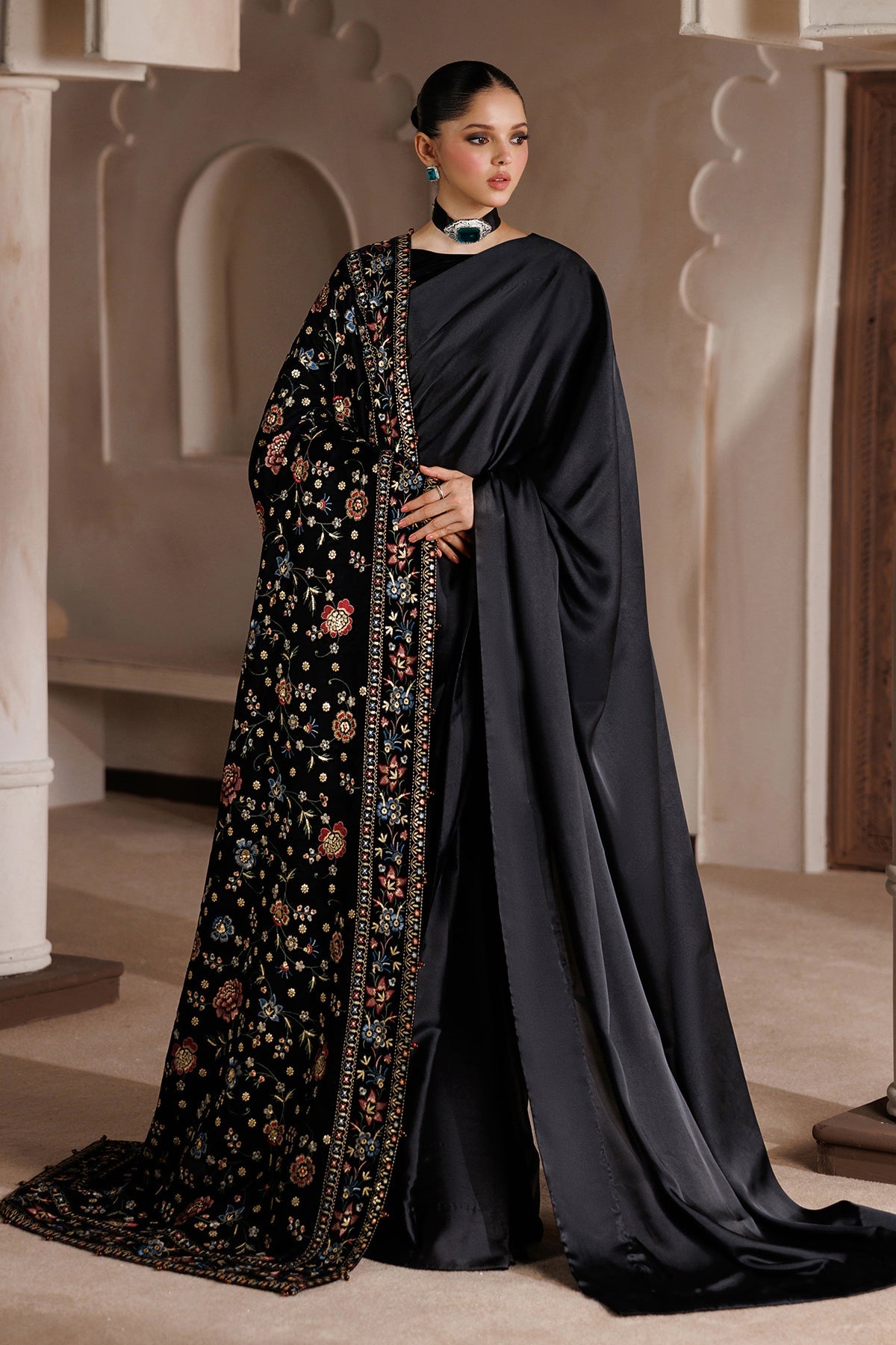 EMBROIDERED VELVET SHAWL VS-76