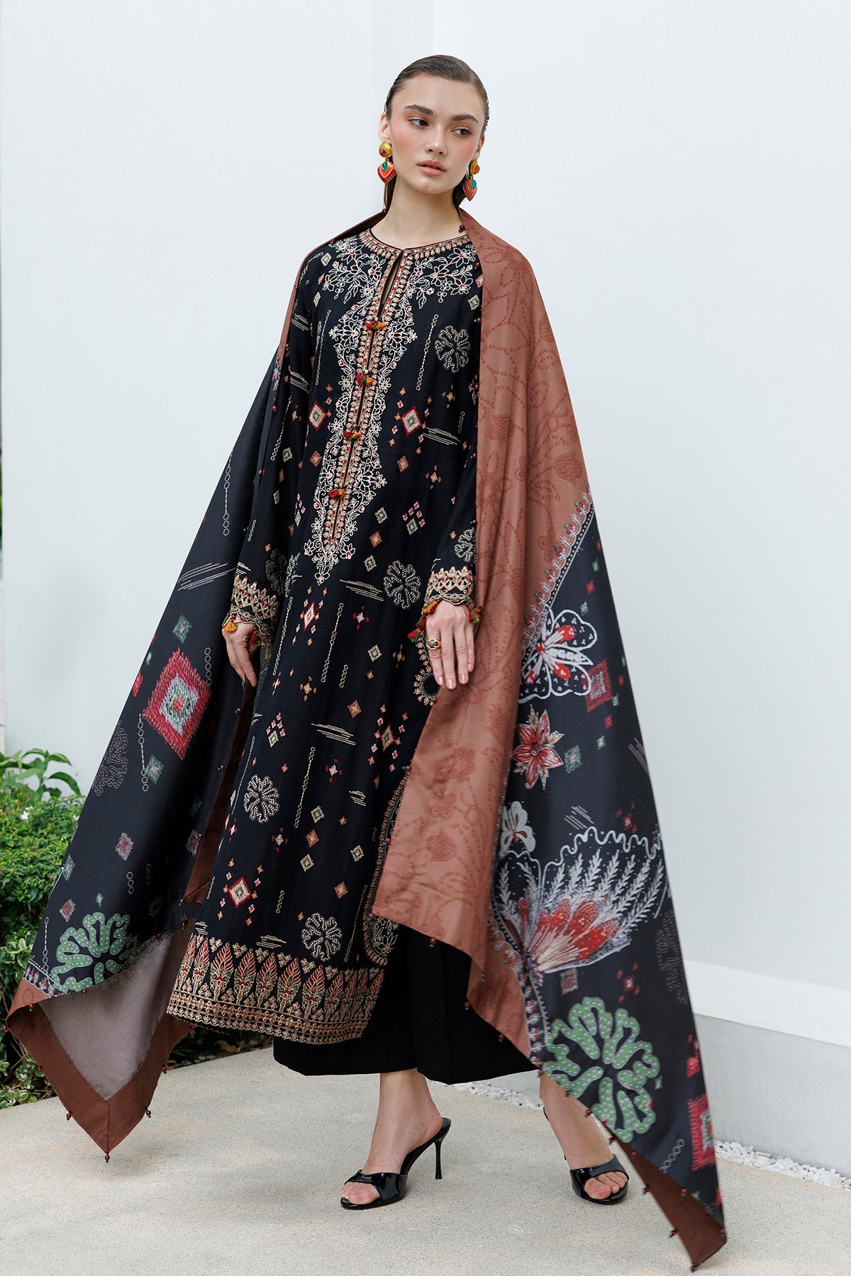 EMBROIDERED KHADDAR UF-4596