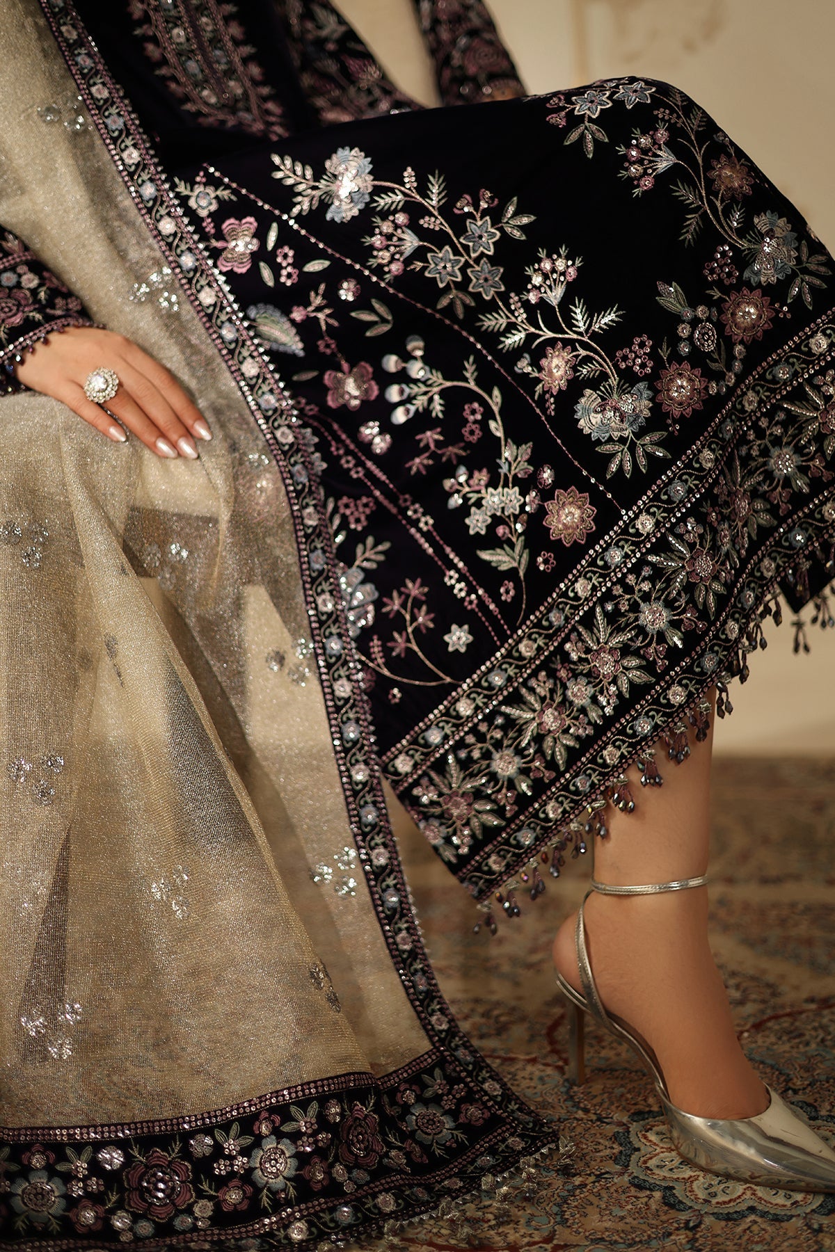 EMBROIDERED VELVET UF-4321