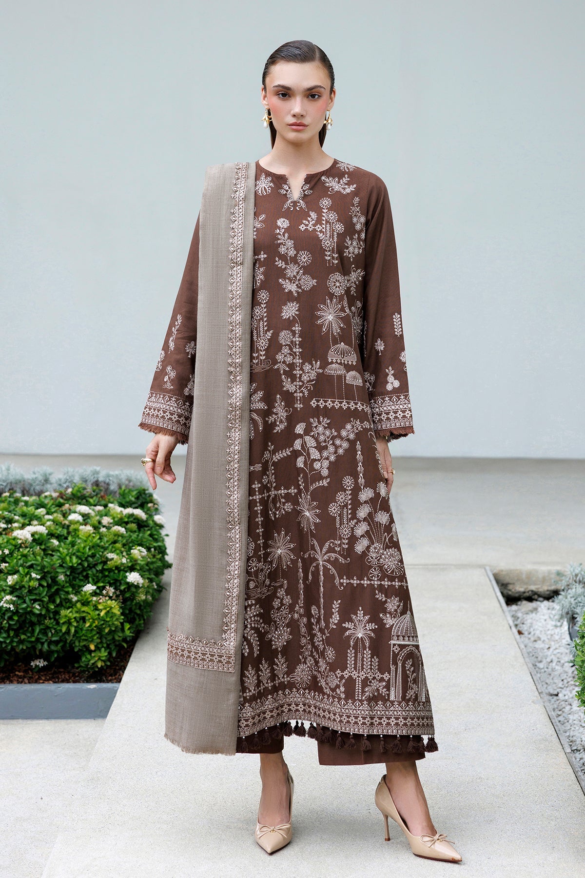 EMBROIDERED KHADDAR UF-4598