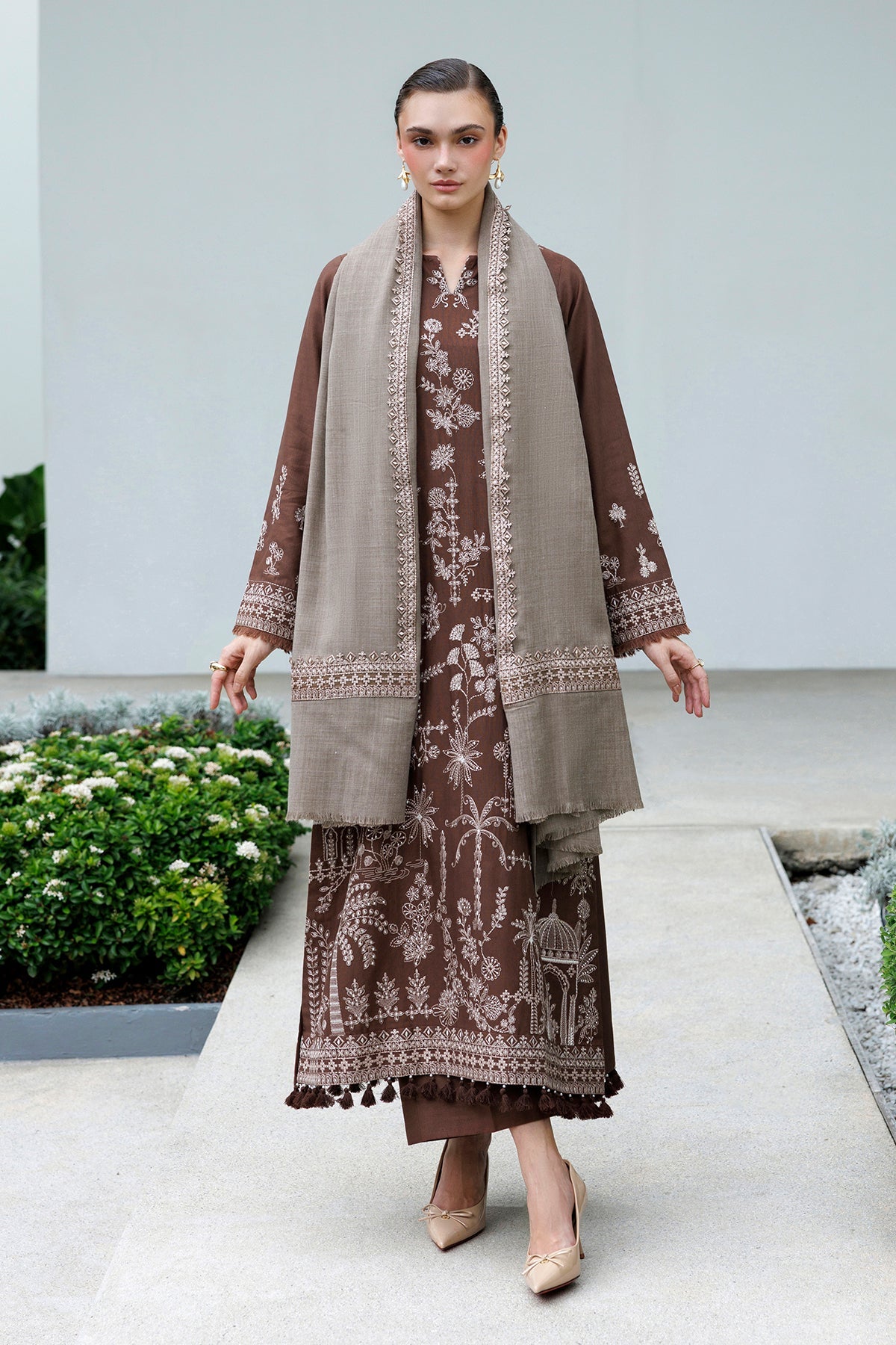 EMBROIDERED KHADDAR SF-4598