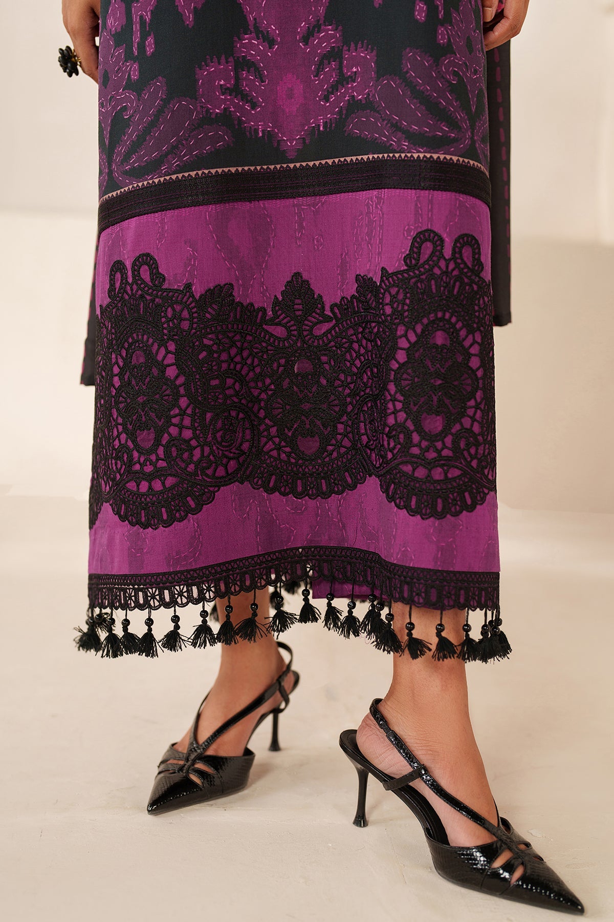 EMBROIDERED VISCOSE UF-4362