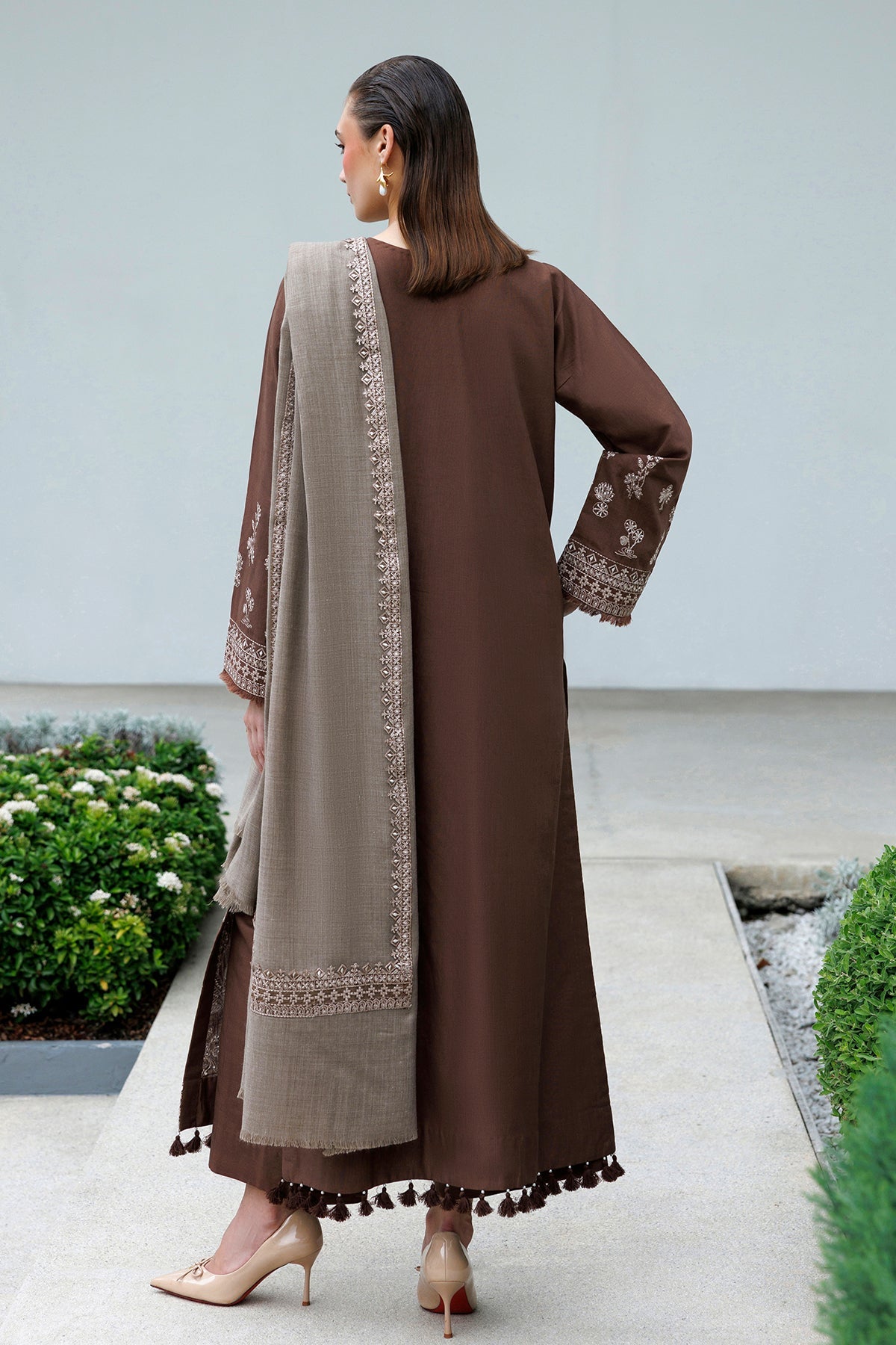EMBROIDERED KHADDAR UF-4598