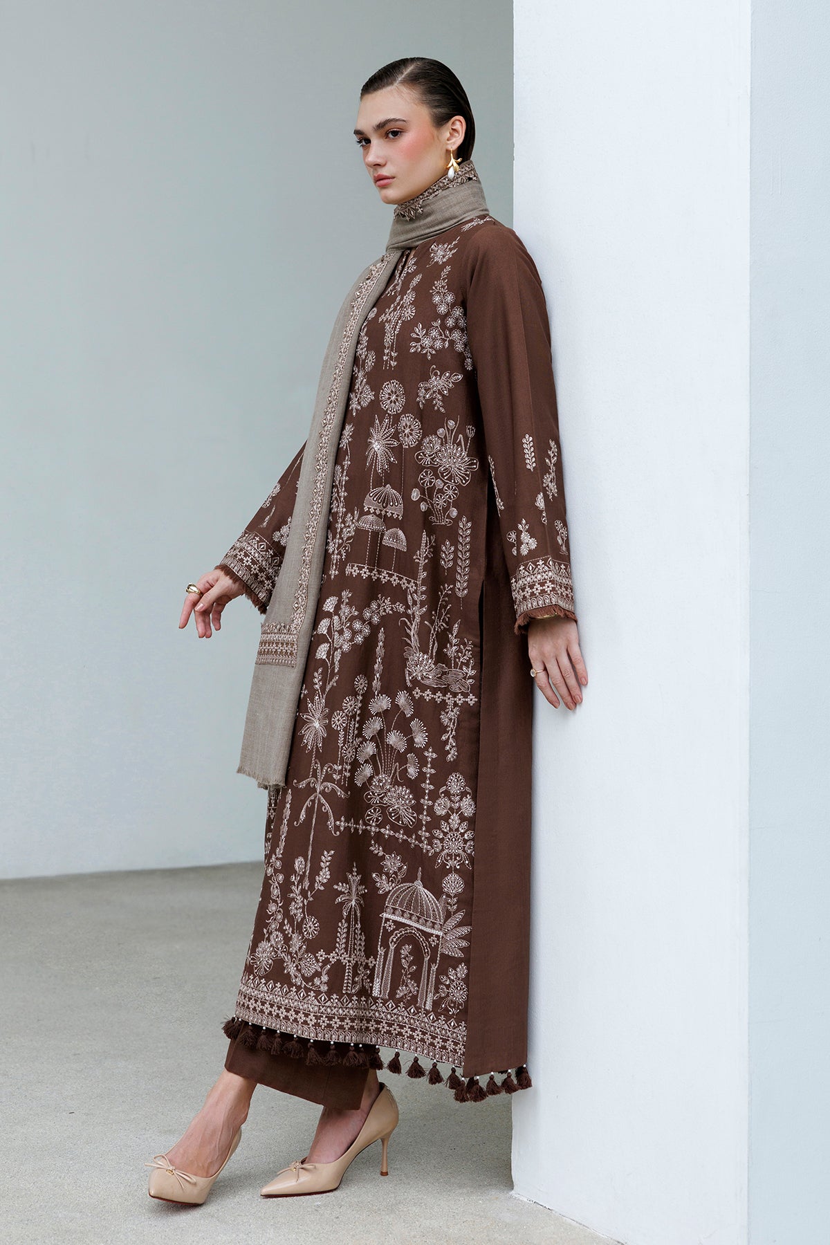 EMBROIDERED KHADDAR SF-4598