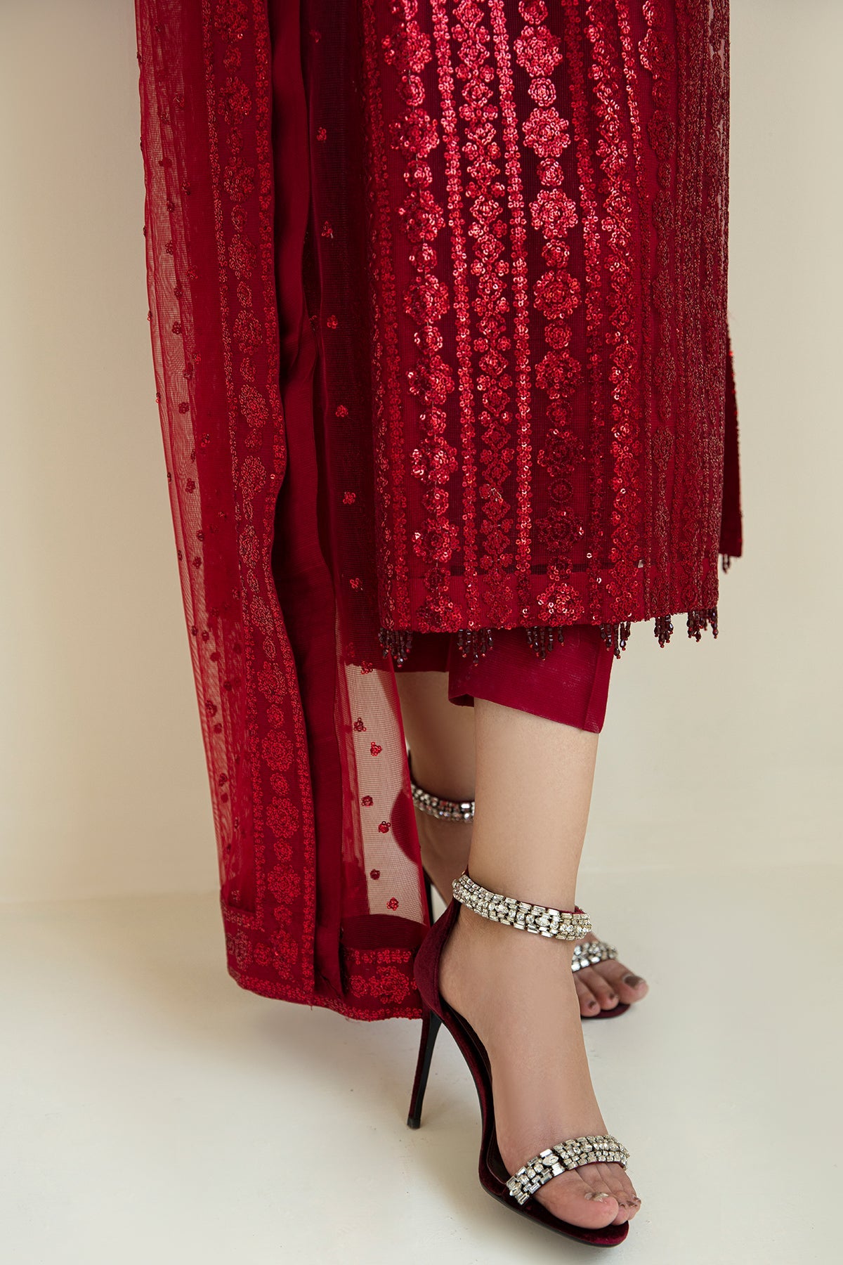EMBROIDERED NET UF-385