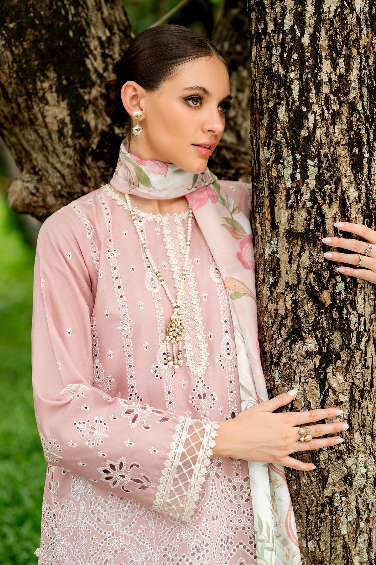 EMBROIDERED LAWN UF-4264