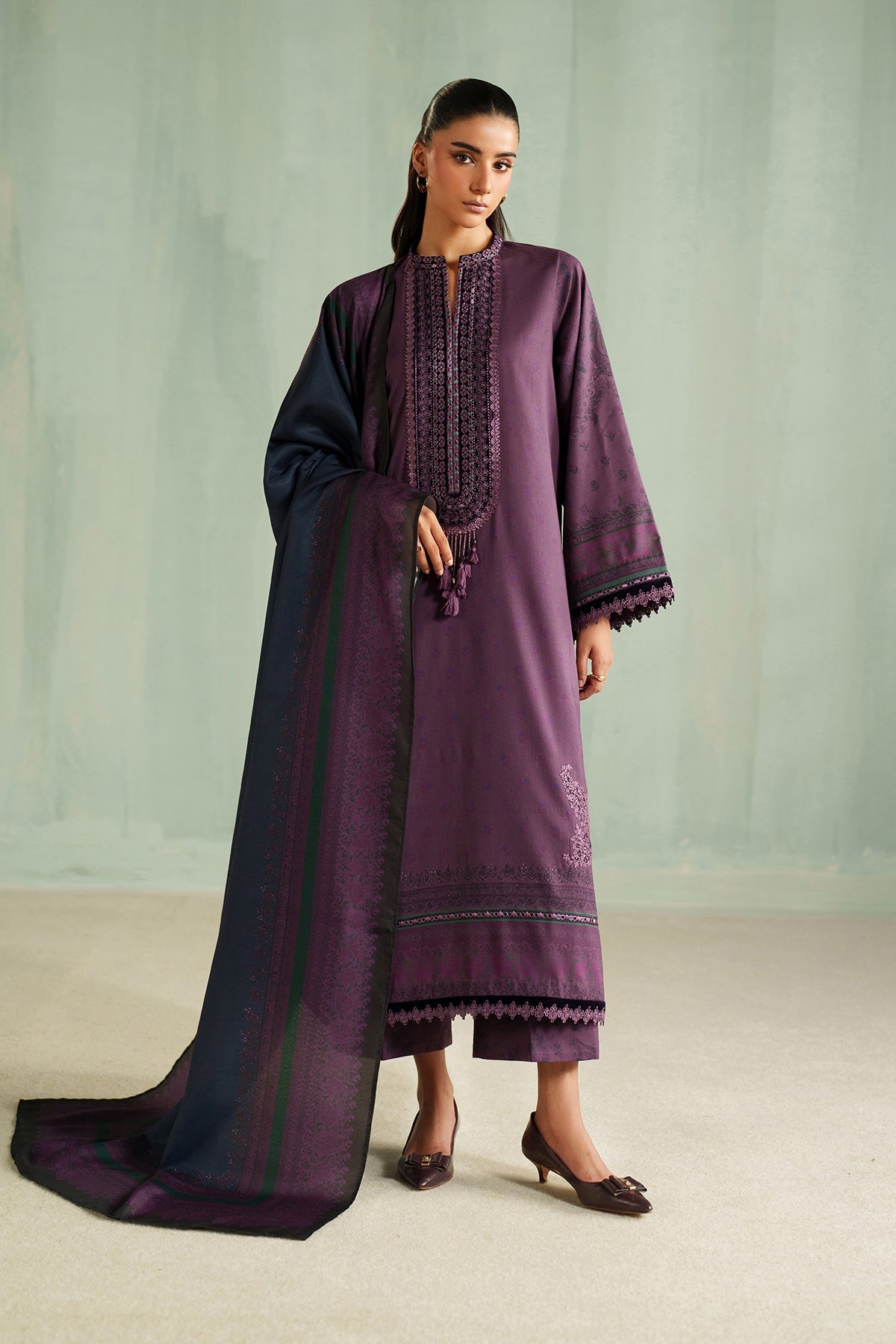 EMBROIDERED KHADDAR SF-4323