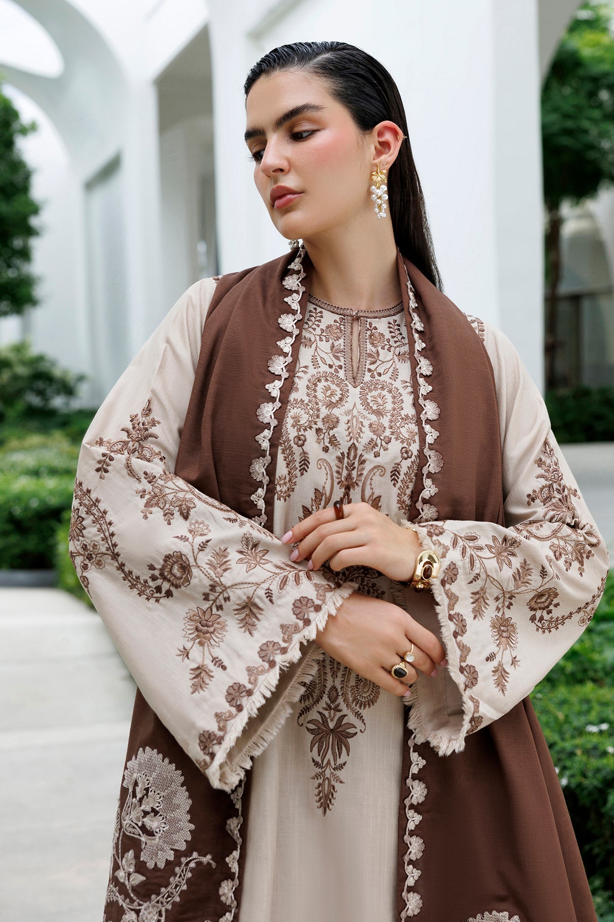 EMBROIDERED KHADDAR UF-4595