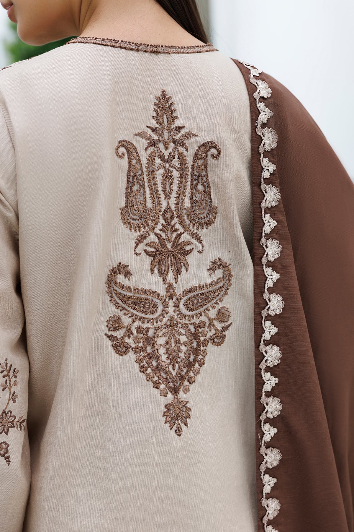 EMBROIDERED KHADDAR UF-4595
