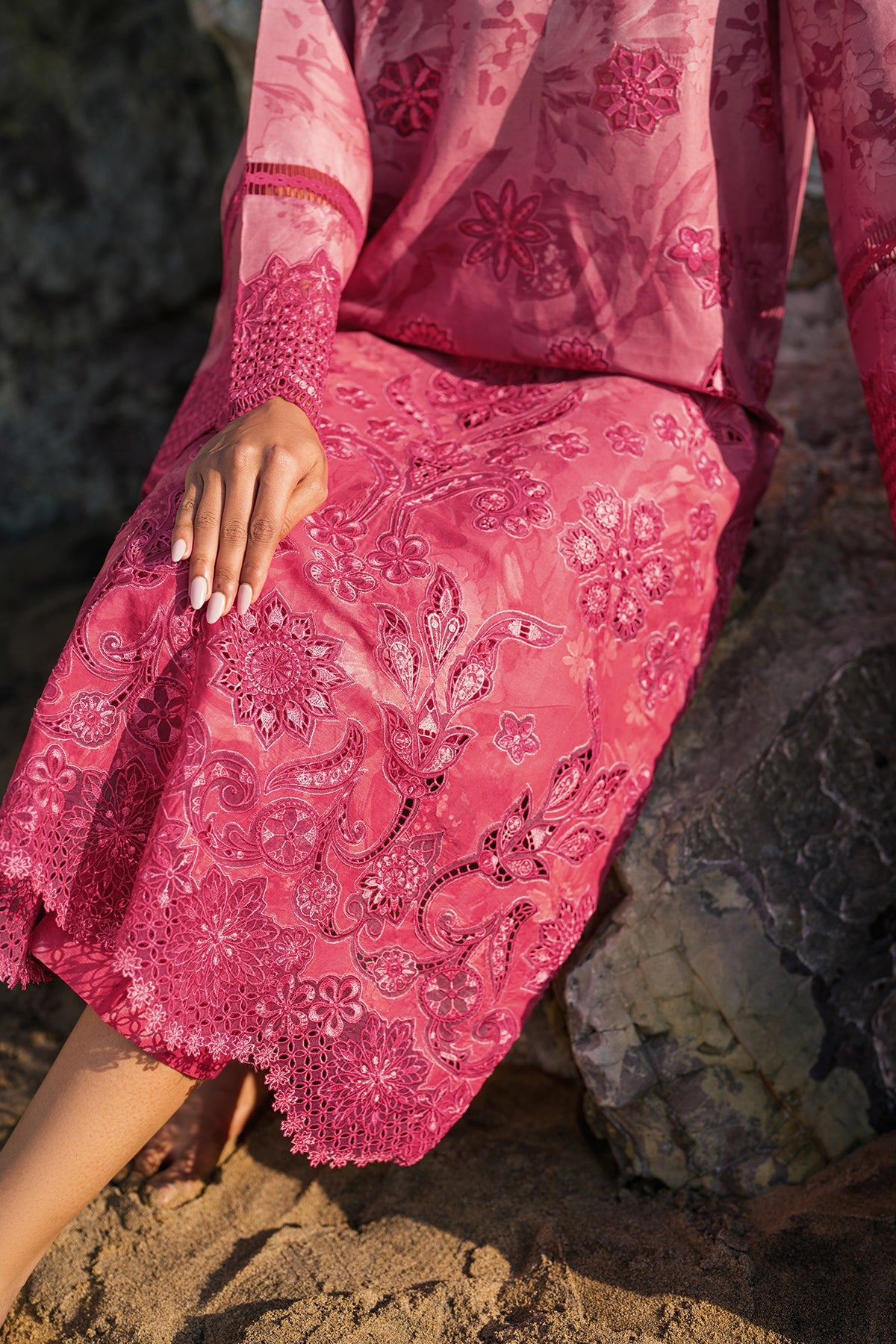 EMBROIDERED PRINTED LAWN SF-4128