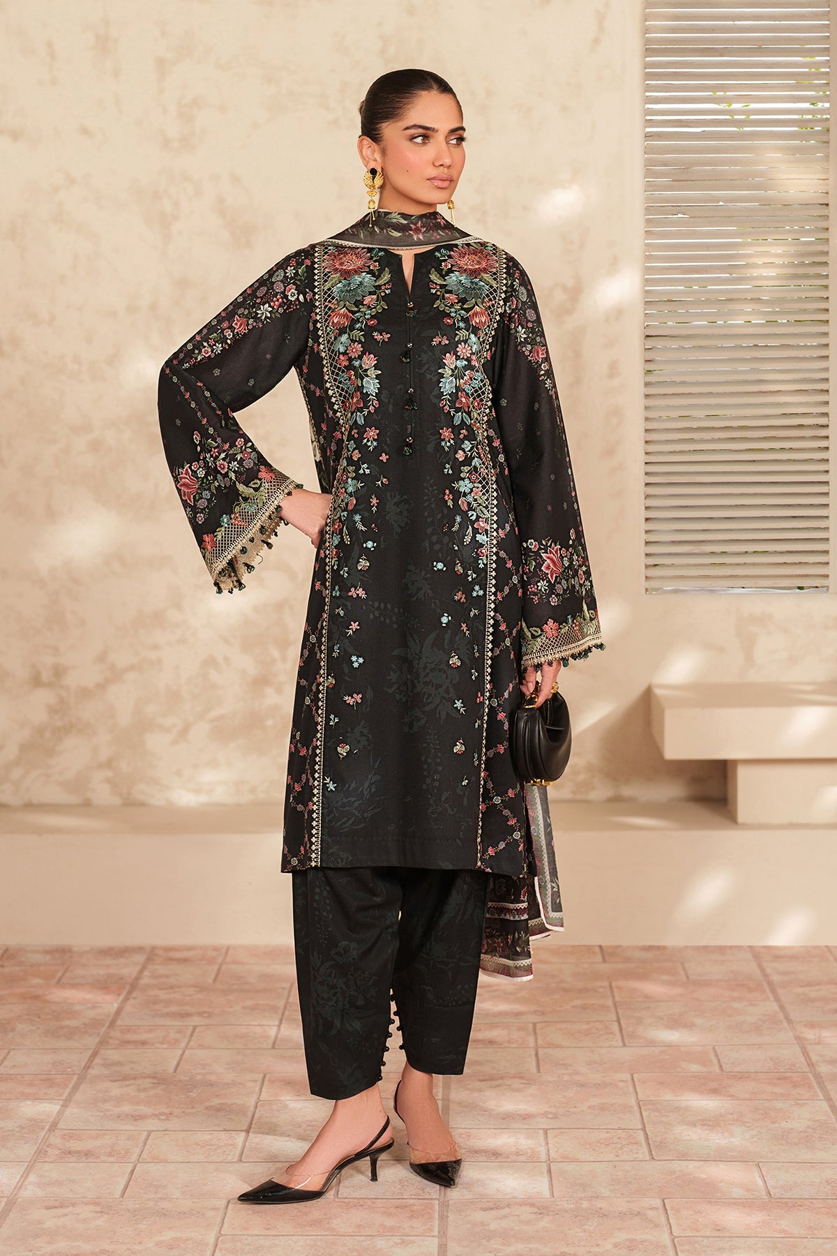 EMBROIDERED LAWN SF-4415