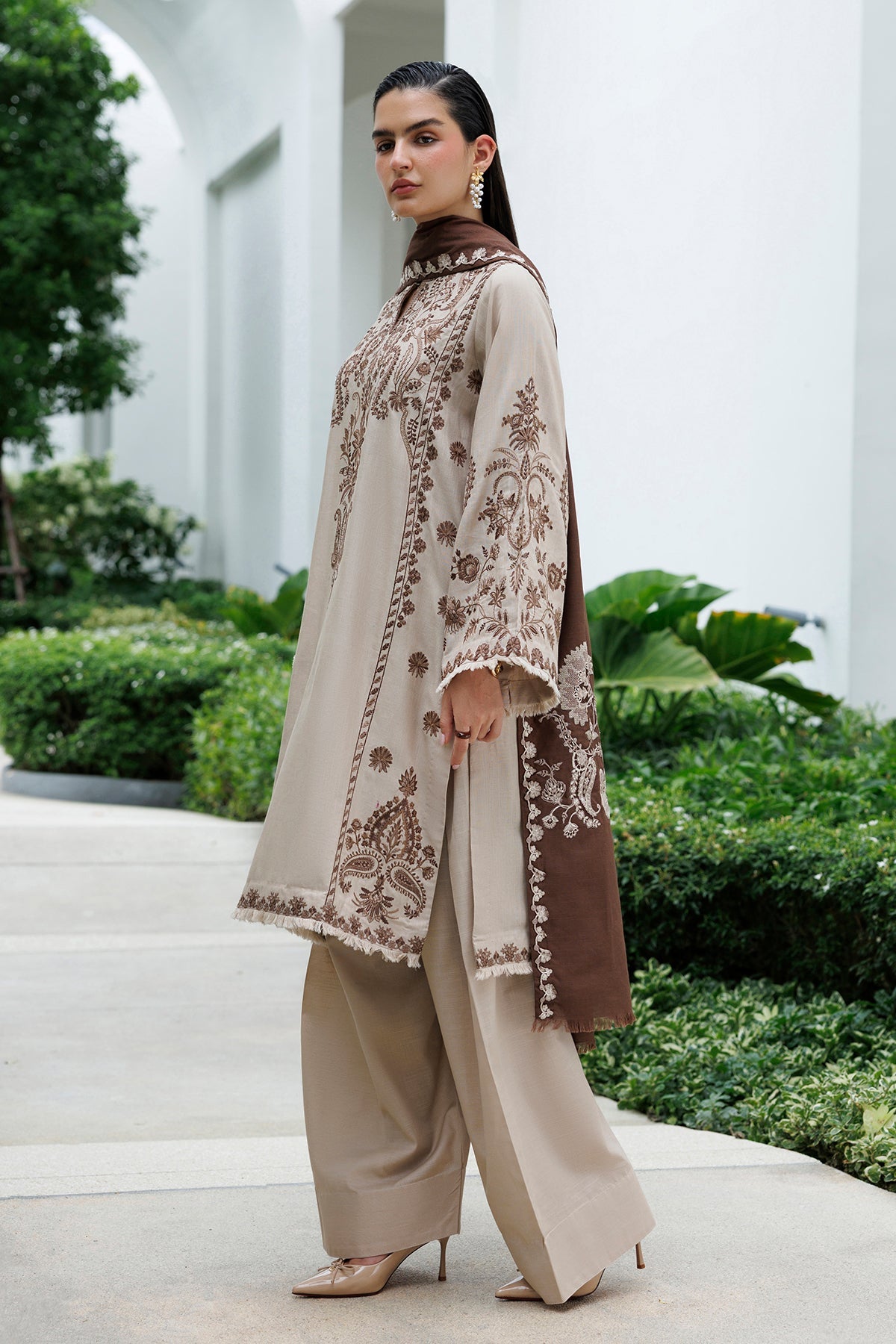 EMBROIDERED KHADDAR UF-4595