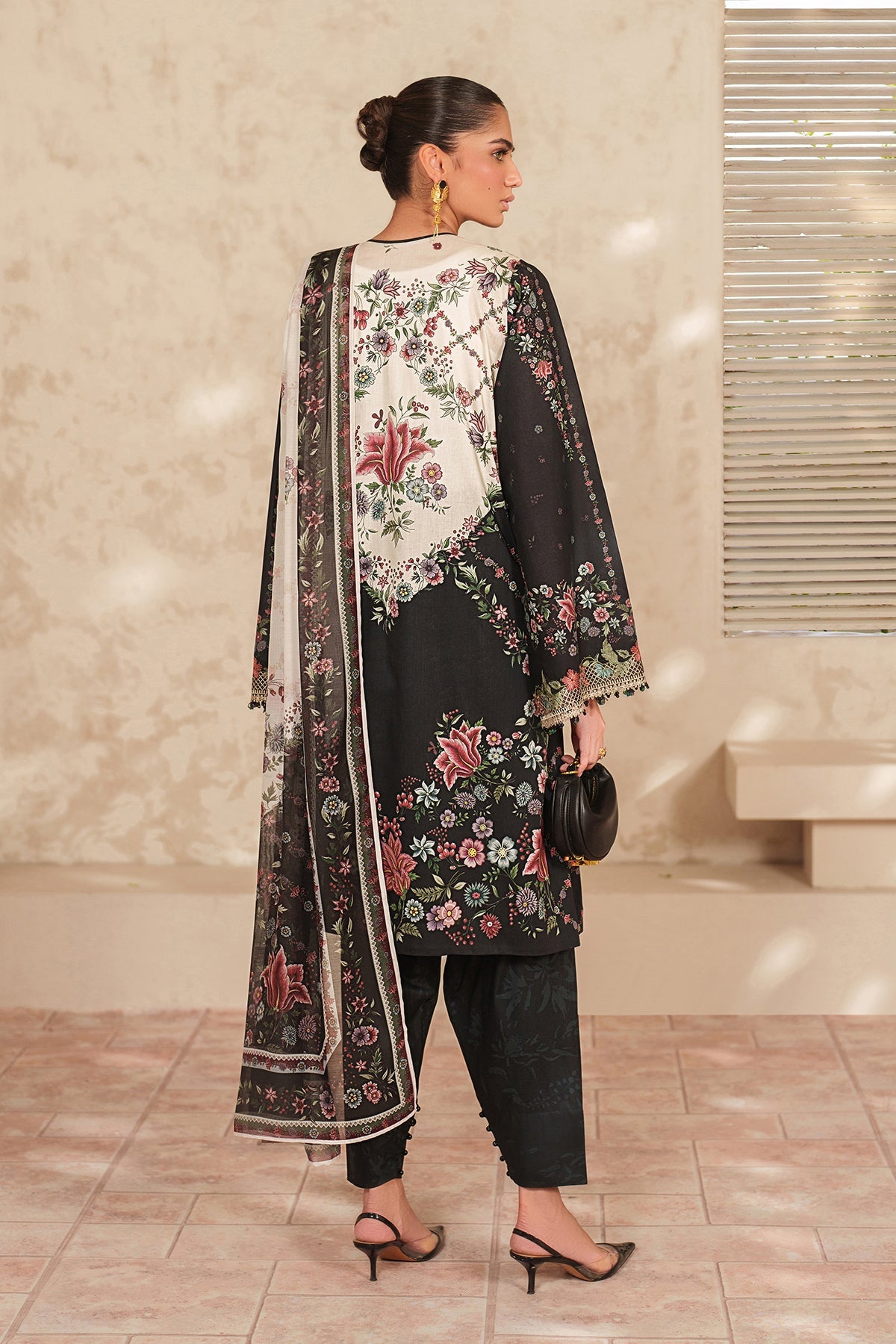 EMBROIDERED LAWN SF-4415