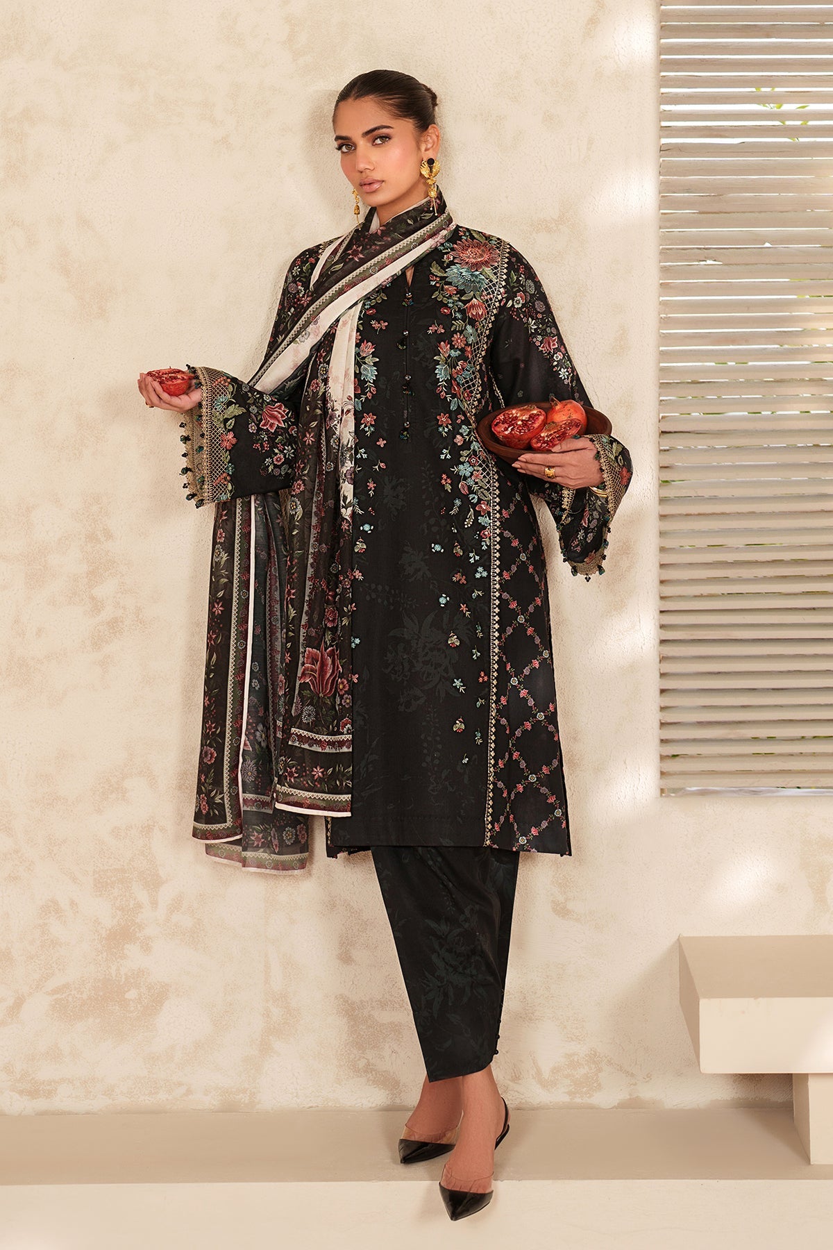 EMBROIDERED LAWN SF-4415