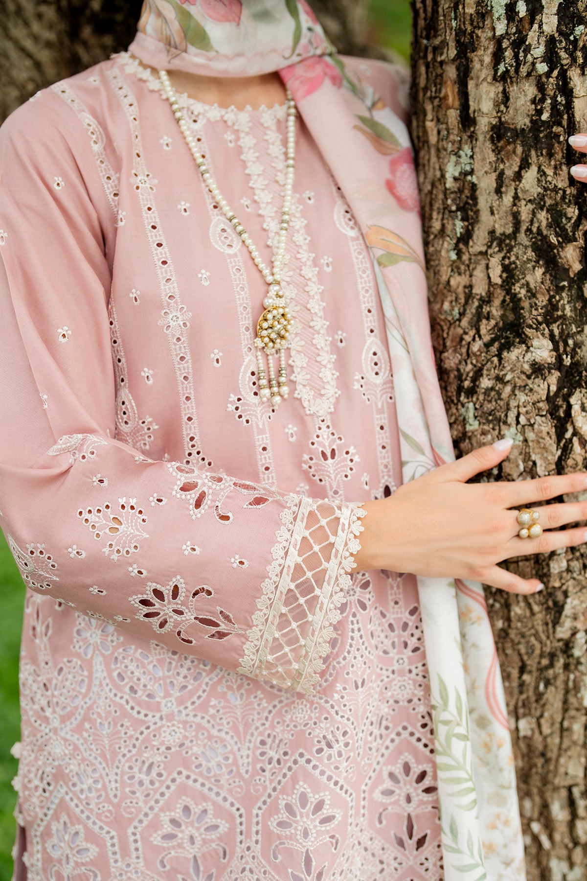 EMBROIDERED LAWN SF-4264