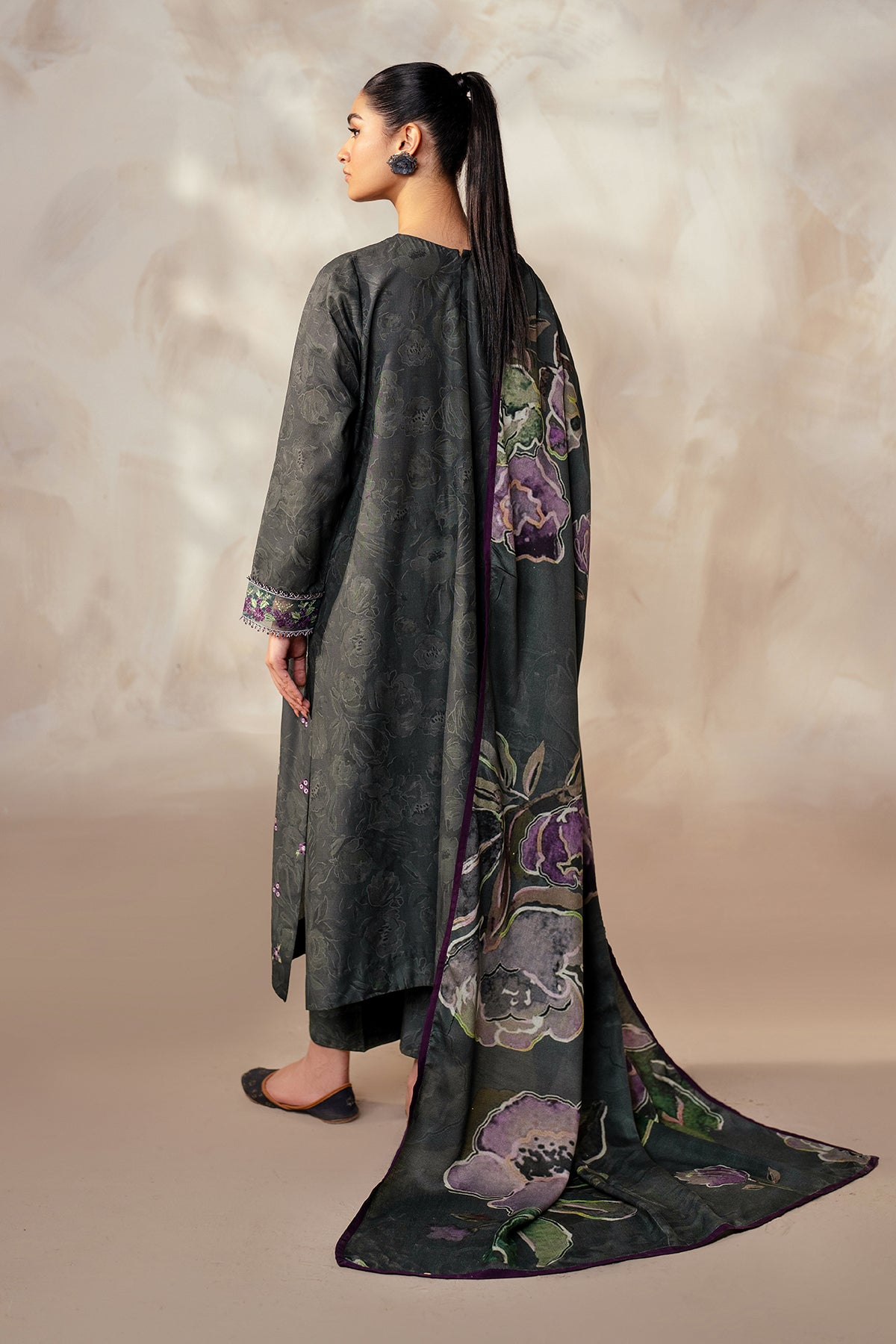 EMBROIDERED KHADDAR UF-4033