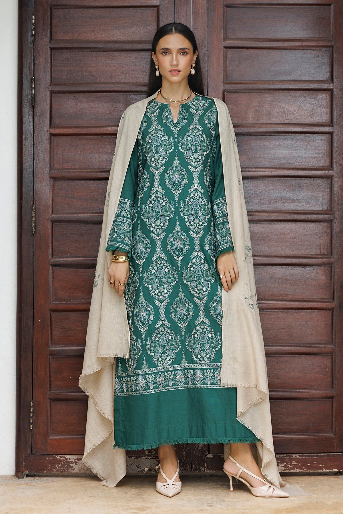 EMBROIDERED KHADDAR UF-4586