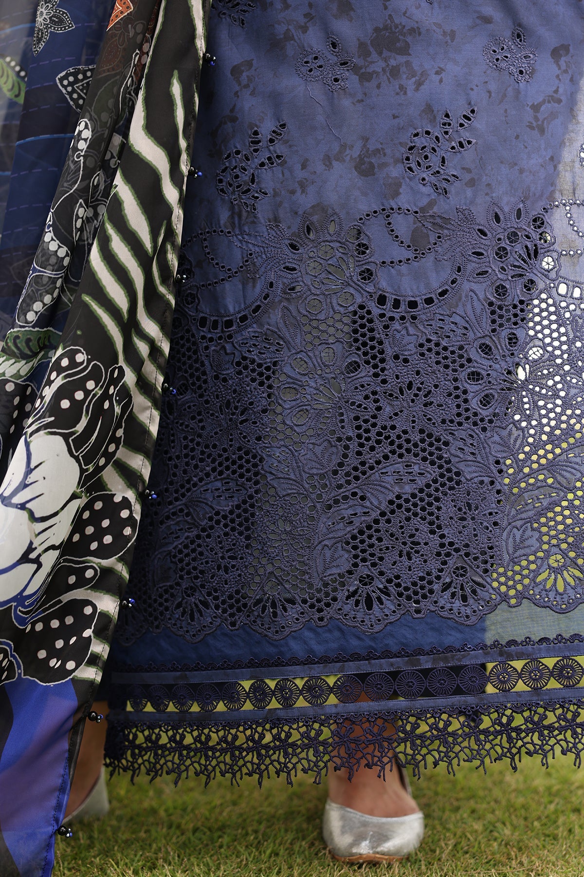 EMBROIDERED LAWN SF-4227