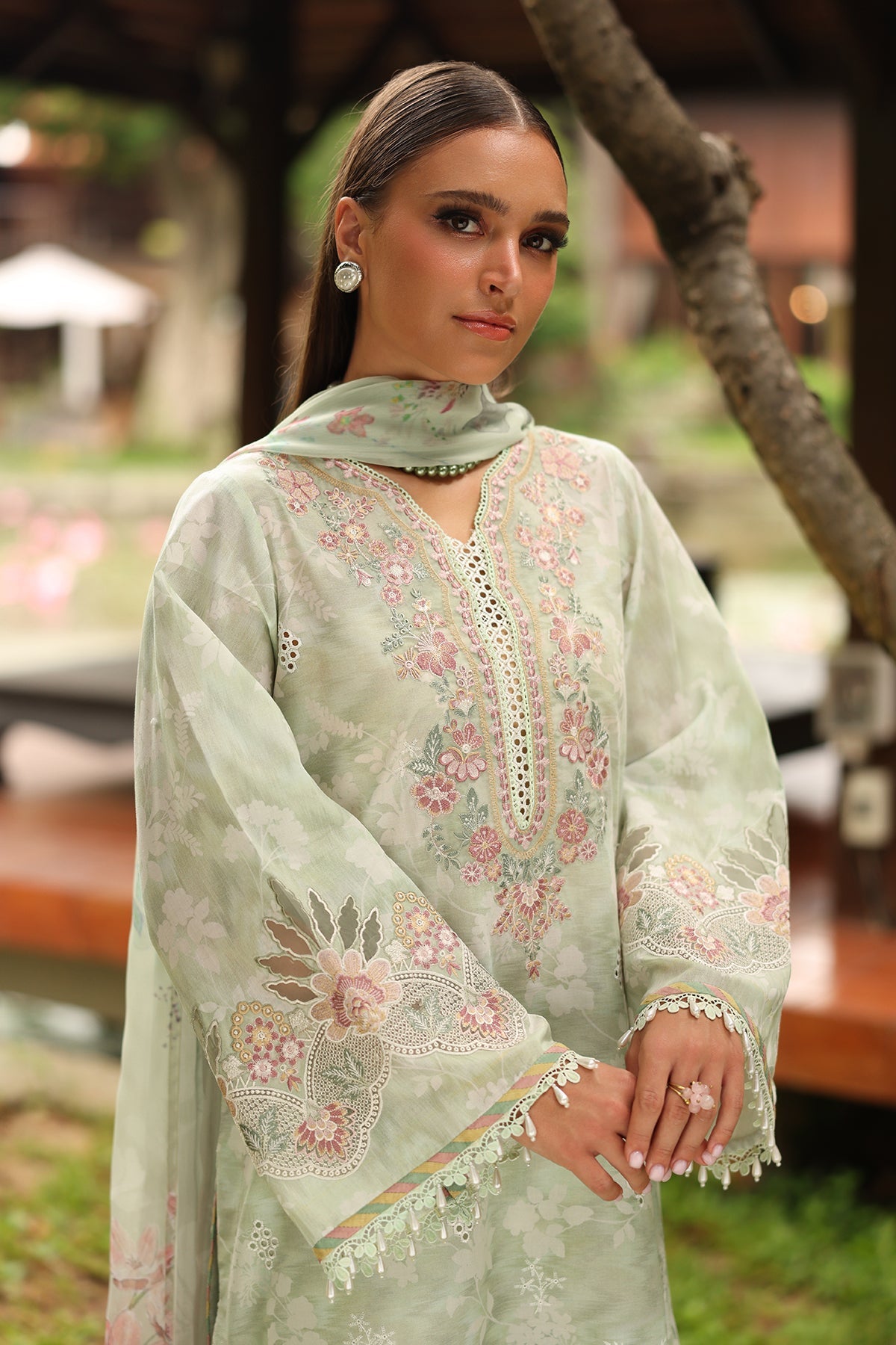 EMBROIDERED LAWN UF-4249