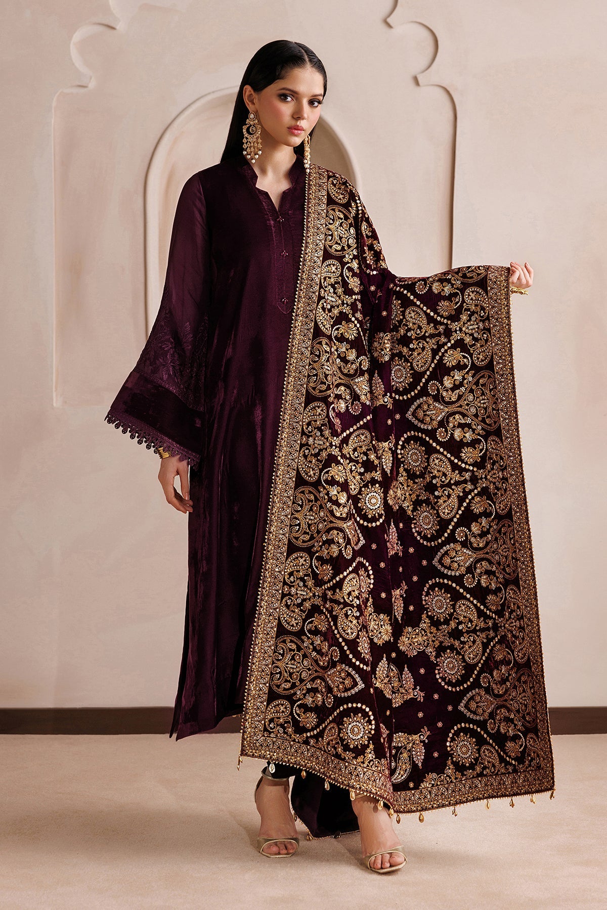 EMBROIDERED VELVET SHAWL VS-66