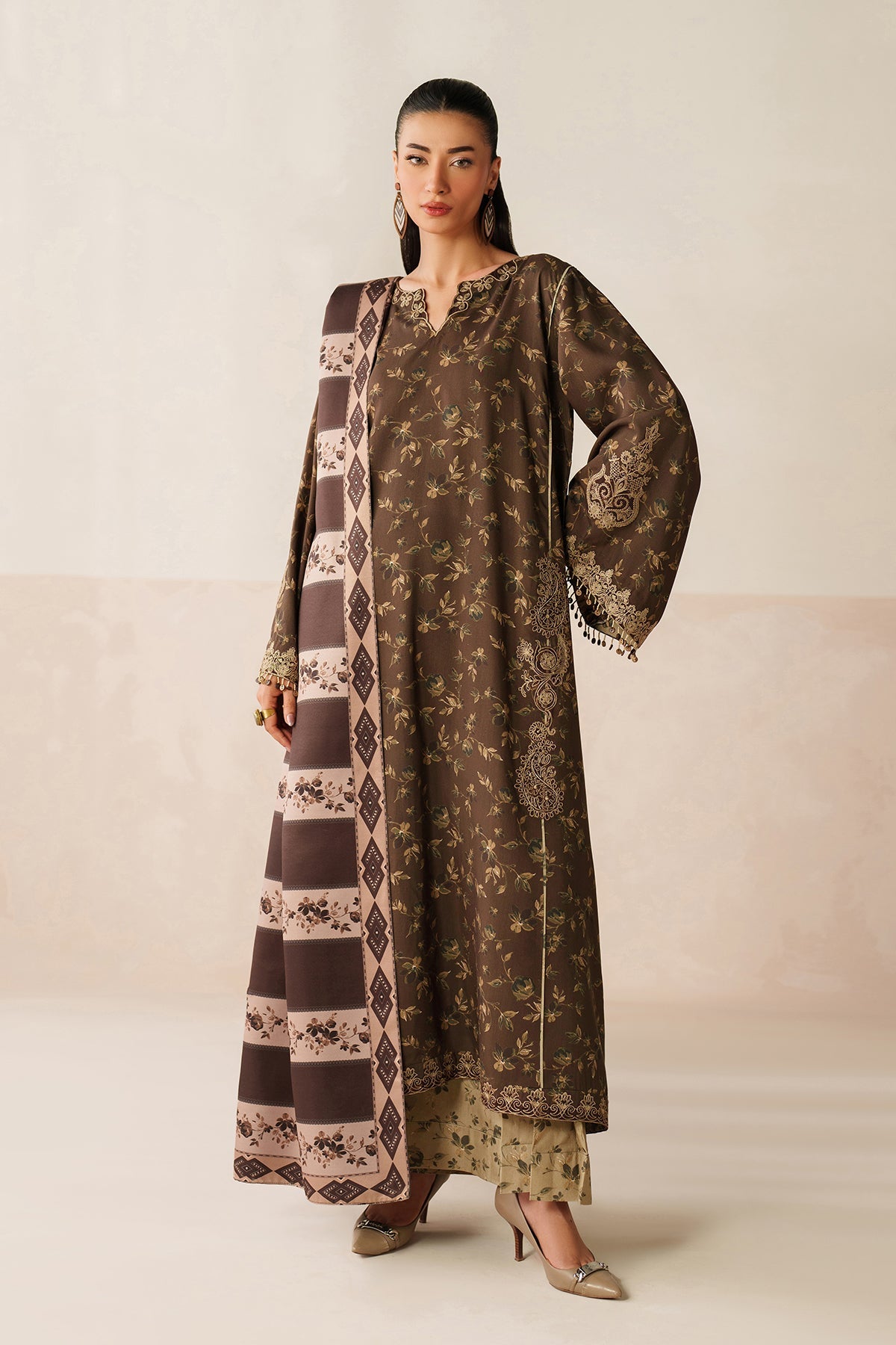 EMBROIDERED VISCOSE SILK UF-4281