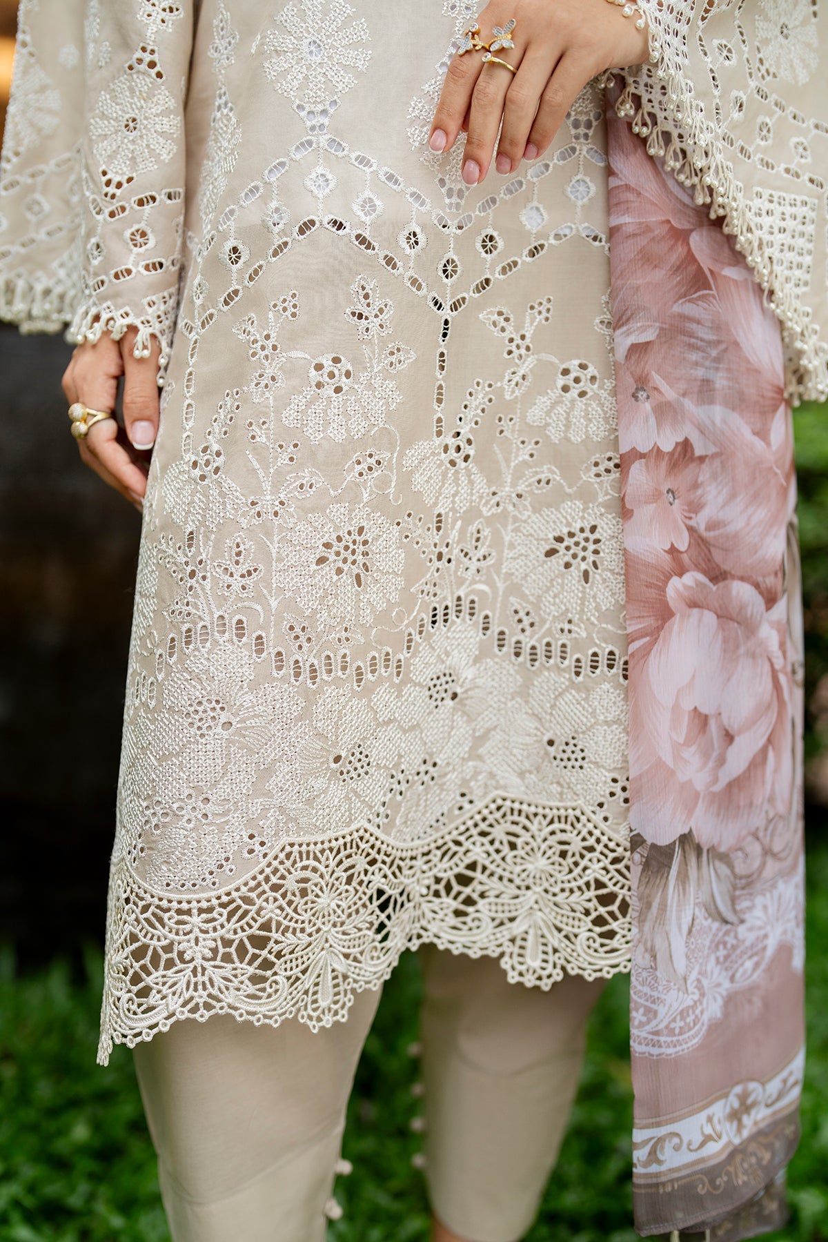 EMBROIDERED LAWN SF-4265