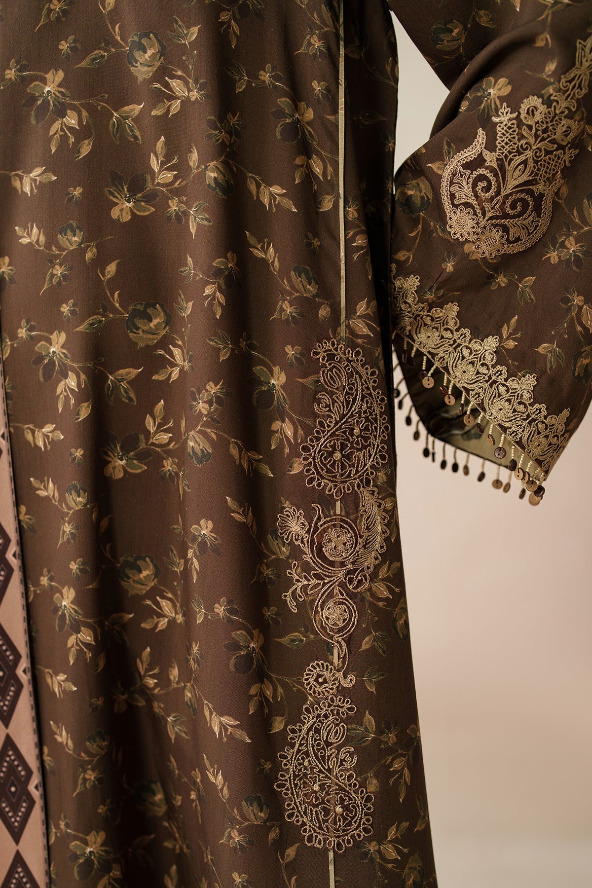 EMBROIDERED VISCOSE SILK UF-4281