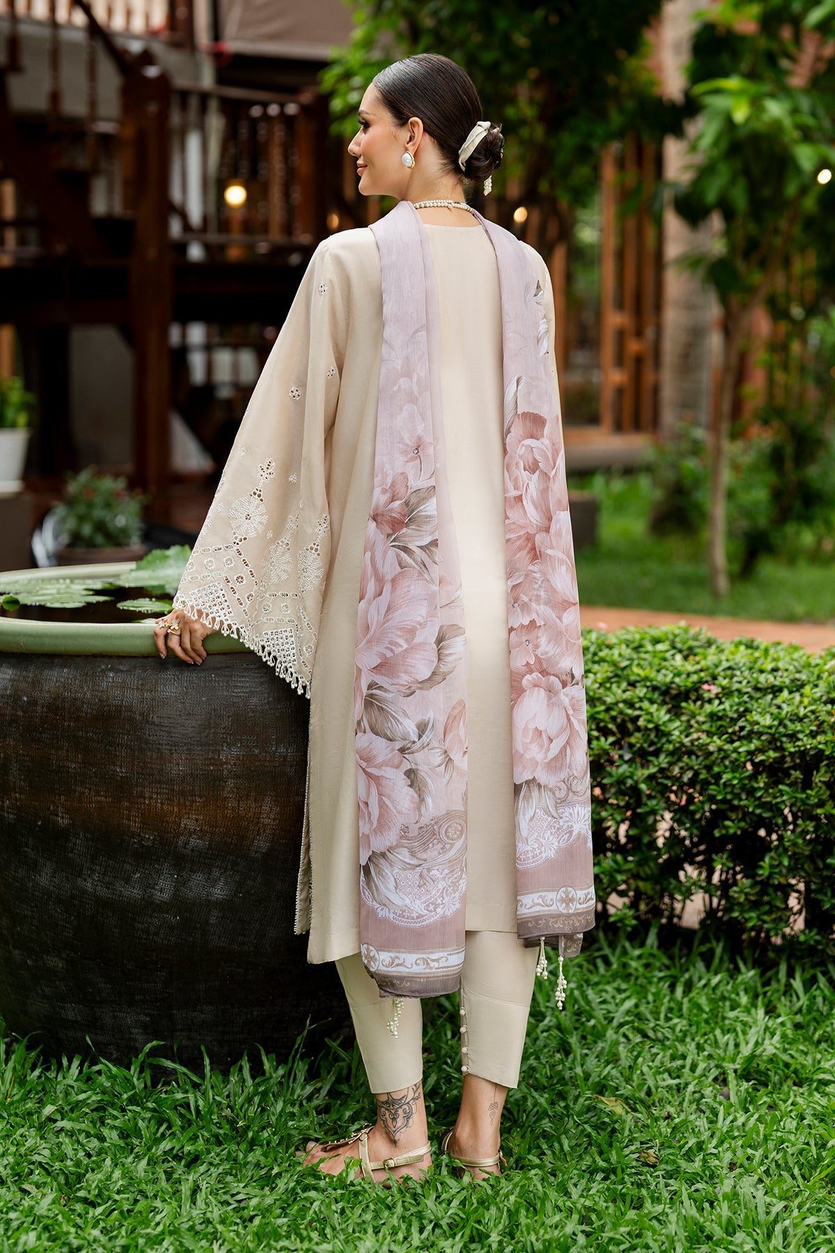 EMBROIDERED LAWN SF-4265