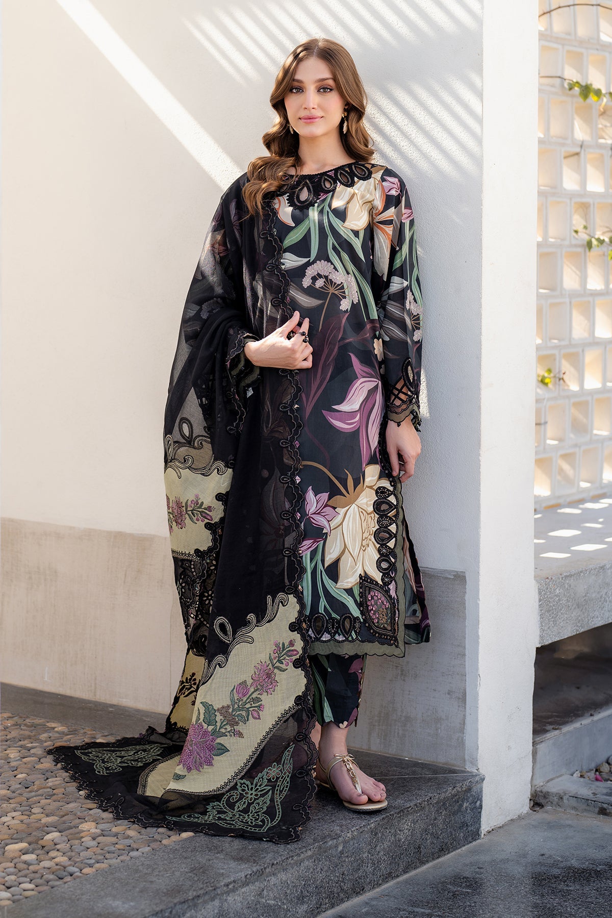 EMBROIDERED PRINTED LAWN SF-4090 STITCHED / XS EMBROIDERED PRINTED LAWN SF-4090 STITCHED / XS