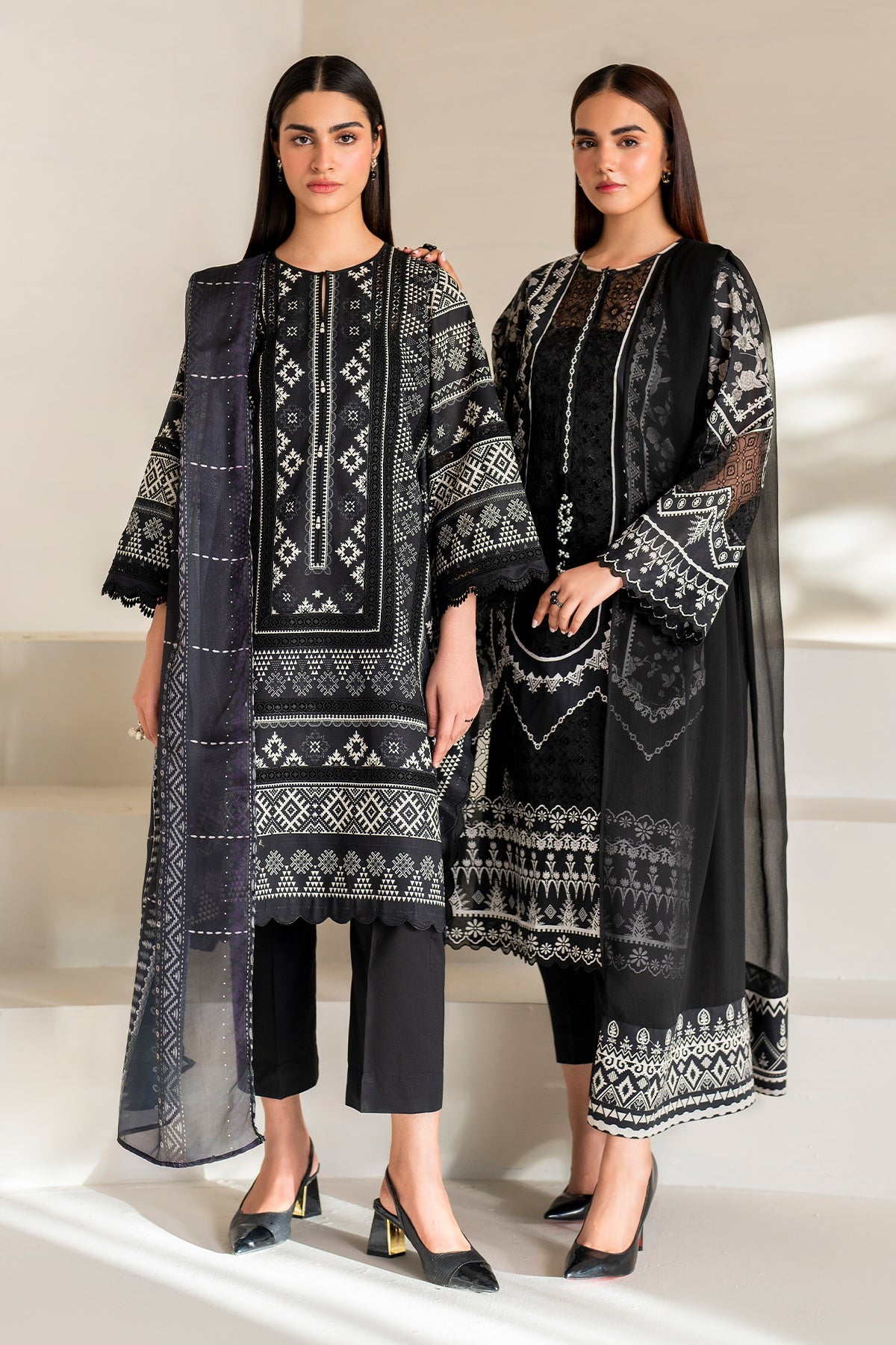 EMBROIDERED LAWN UF-672