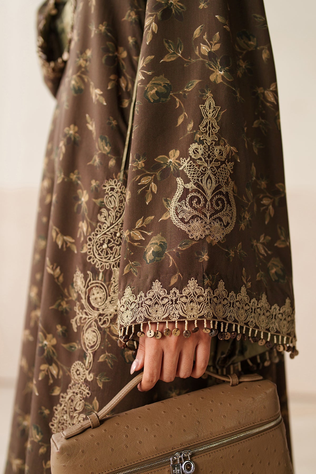 EMBROIDERED VISCOSE SILK UF-4281
