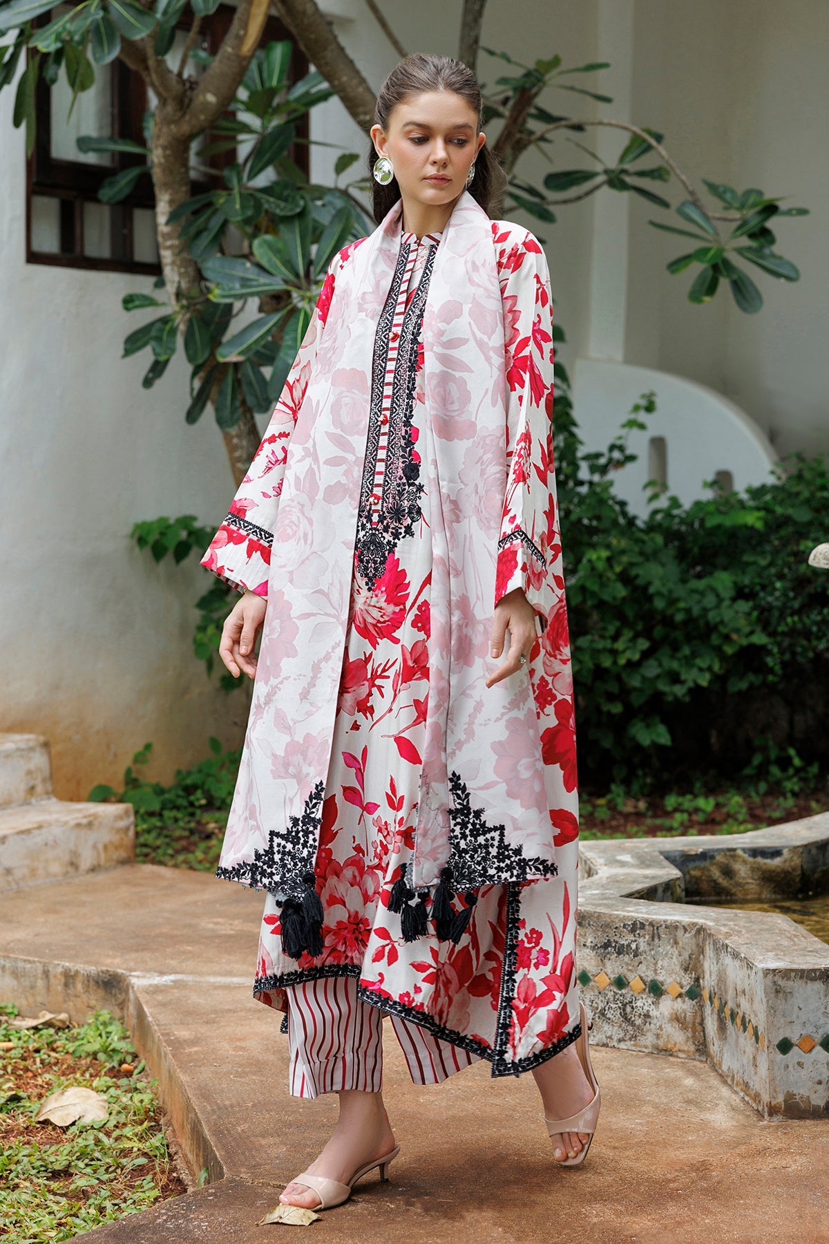 EMBROIDERED VISCOSE SILK SF-4583