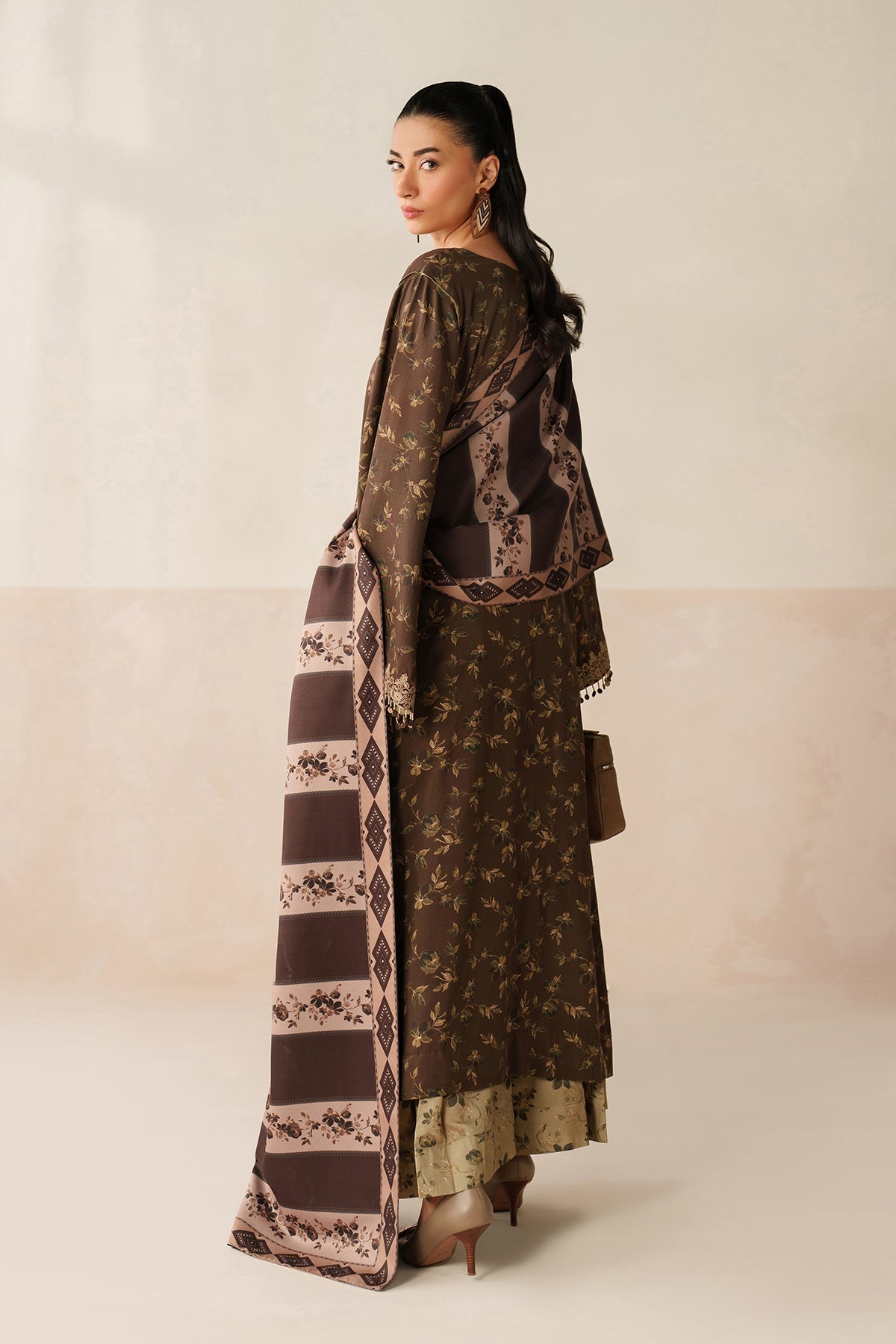 EMBROIDERED VISCOSE SILK UF-4281