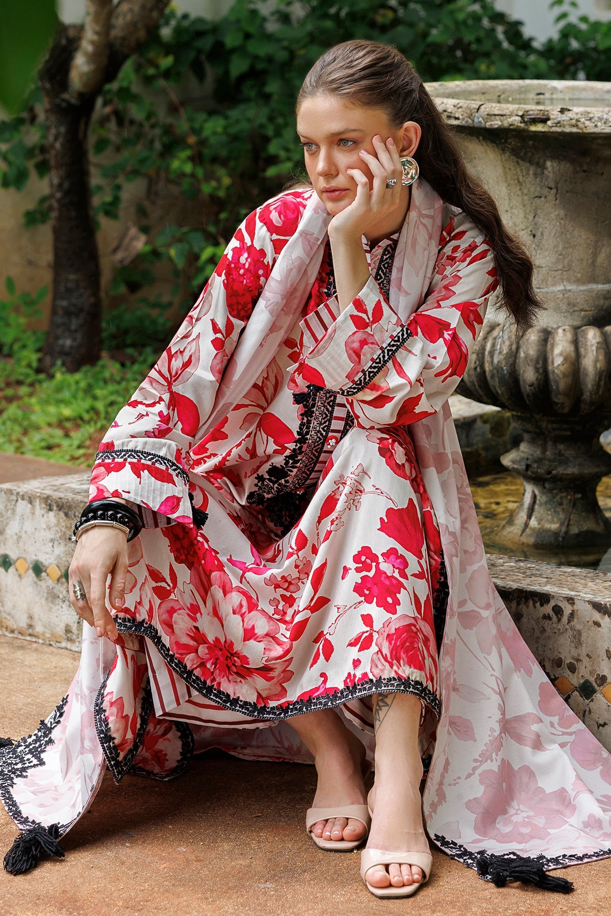 EMBROIDERED VISCOSE SILK SF-4583
