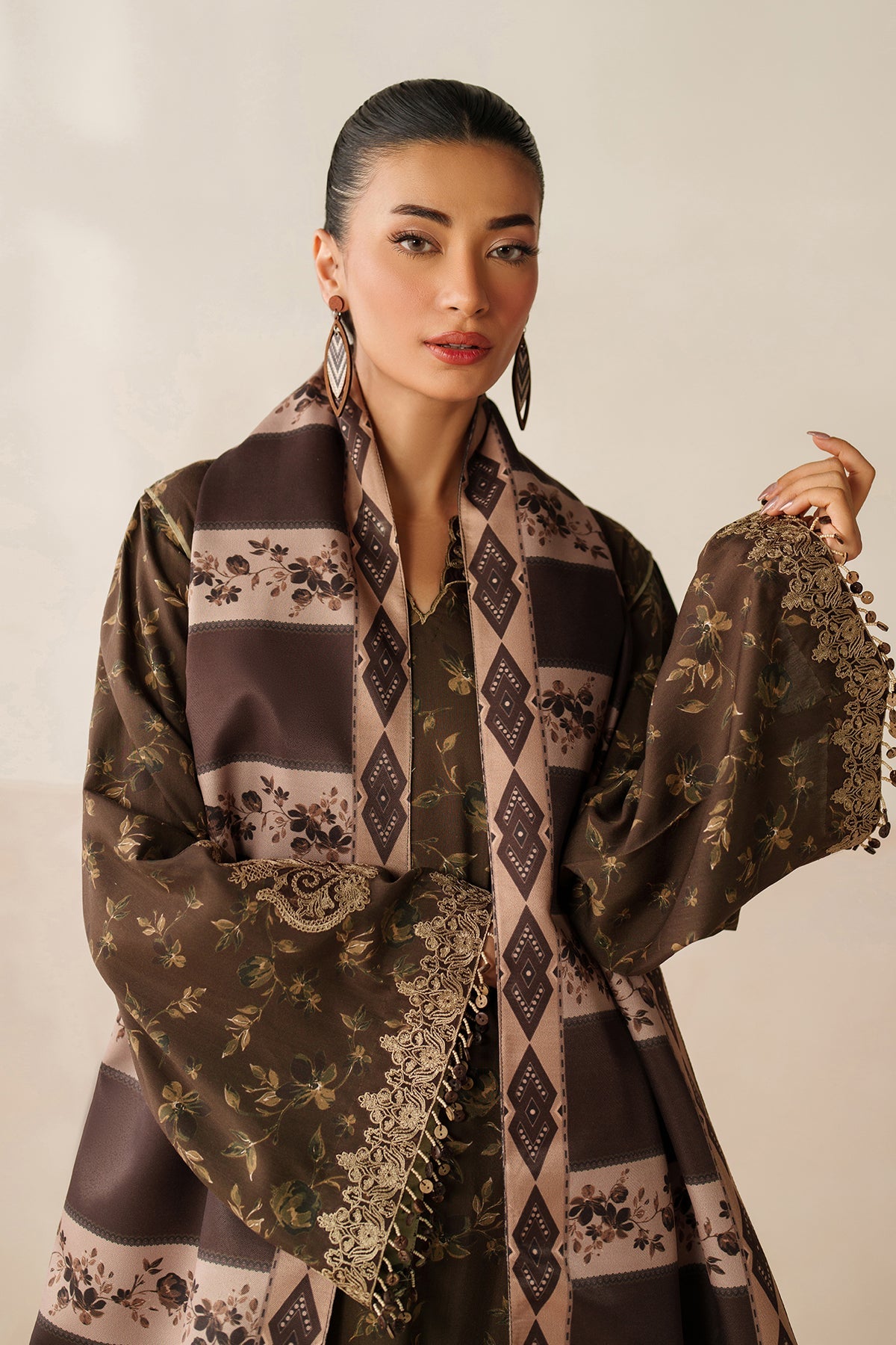 EMBROIDERED VISCOSE SILK UF-4281