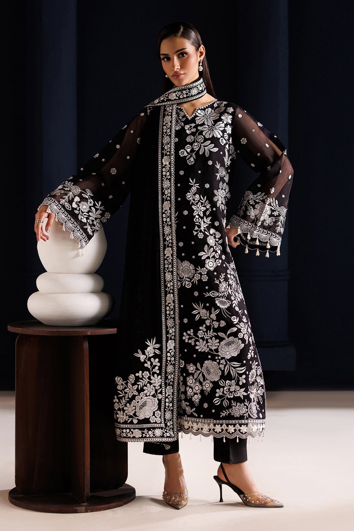 EMBROIDERED COTTON NET SF-4441
