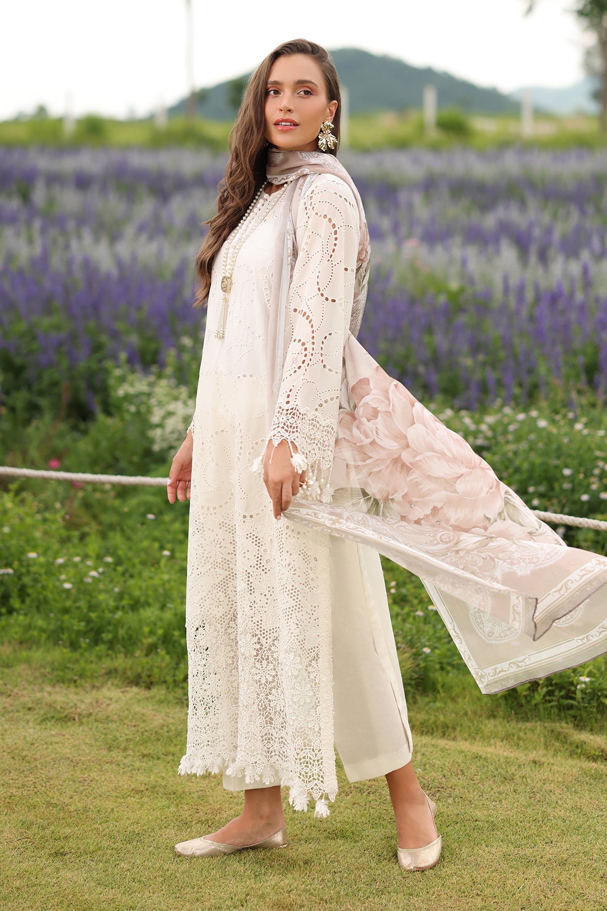 EMBROIDERED LAWN SF-4228
