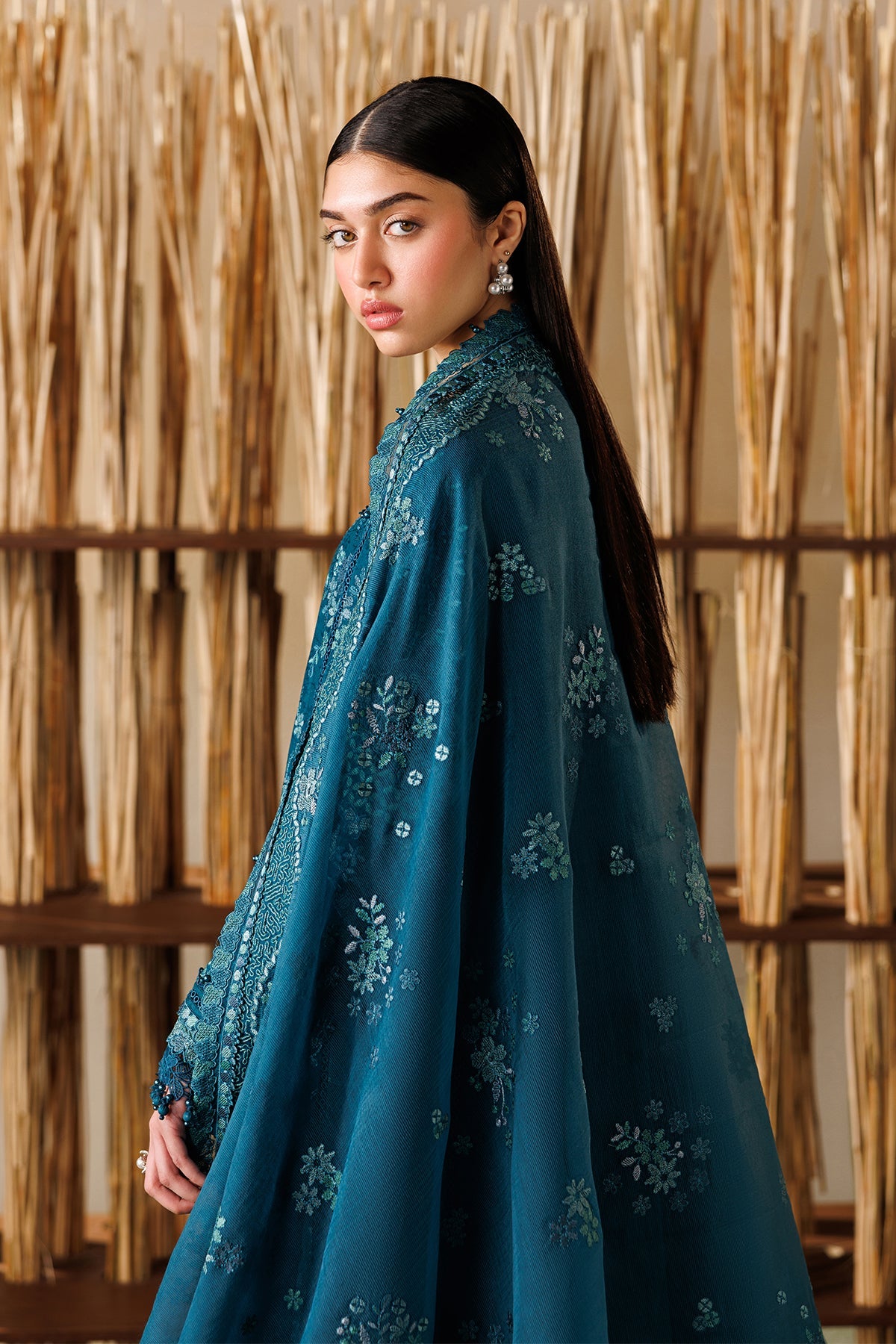 EMBROIDERED LAWN EL26-D04 STITCHED