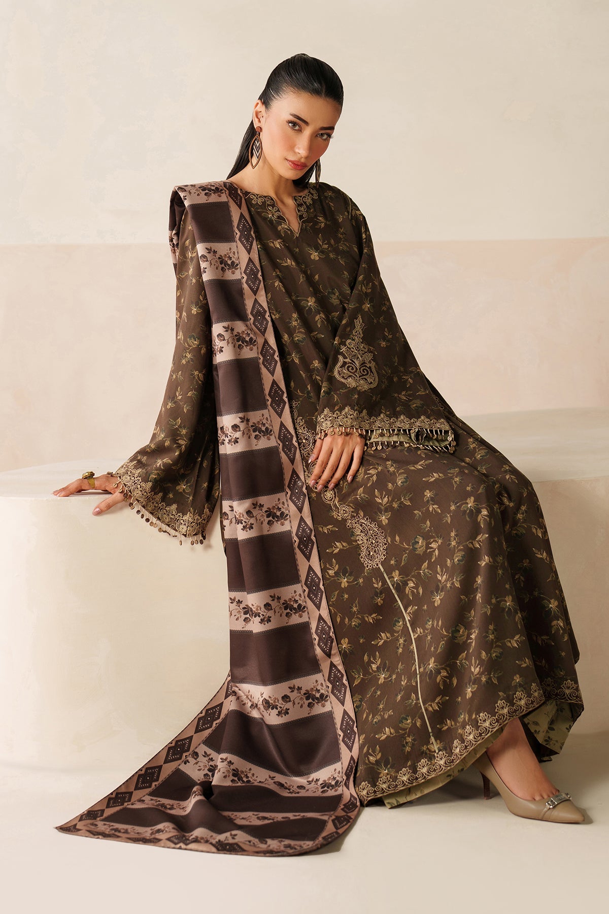 EMBROIDERED VISCOSE SILK UF-4281