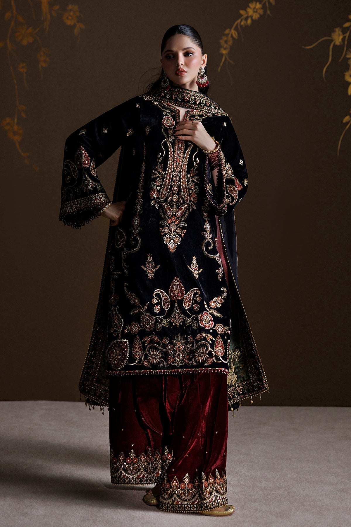 EMBROIDERED VELVET SF-4547