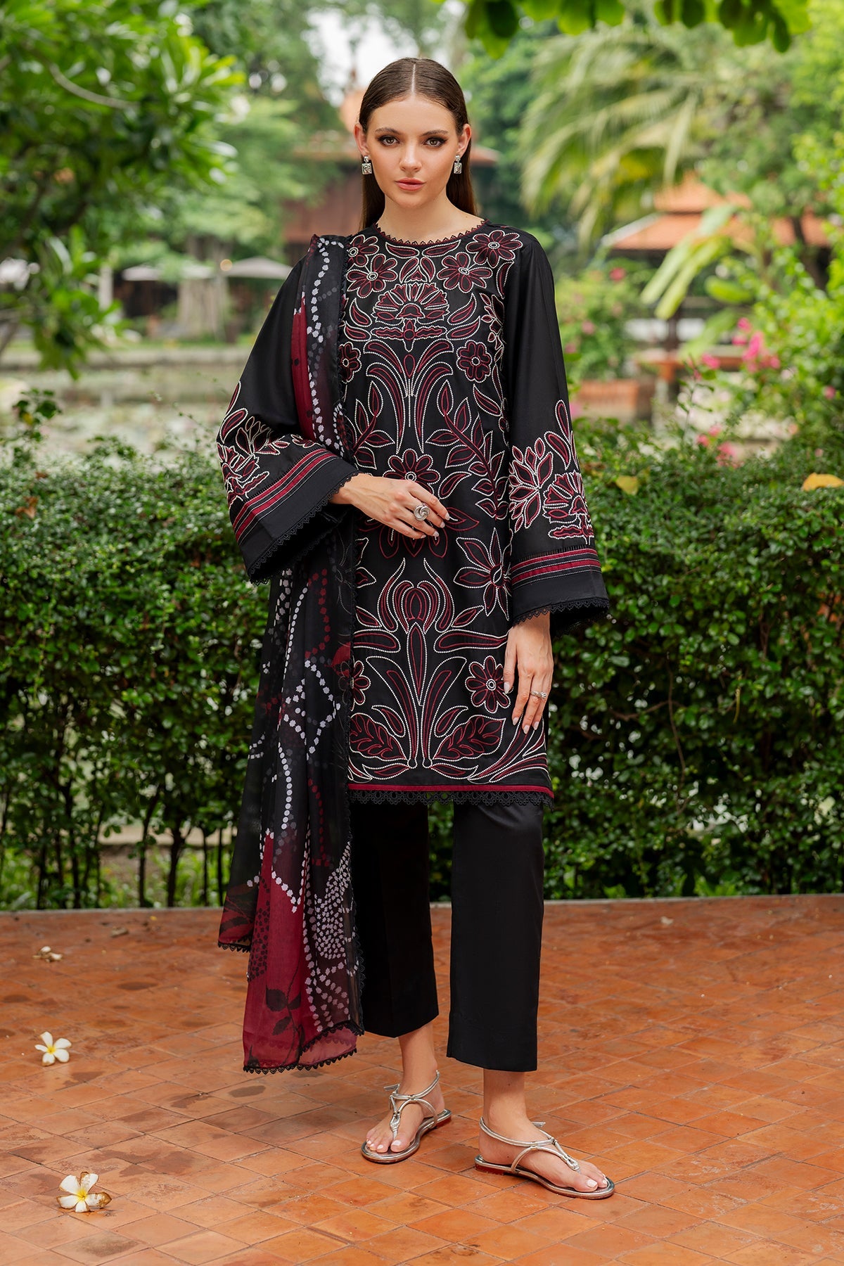 EMBROIDERED LAWN SF-4200