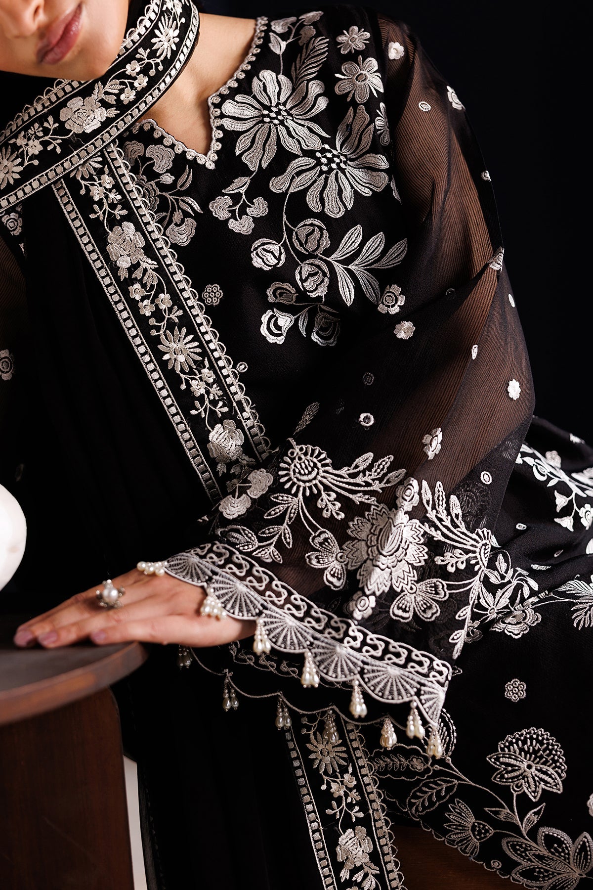 EMBROIDERED COTTON NET SF-4441
